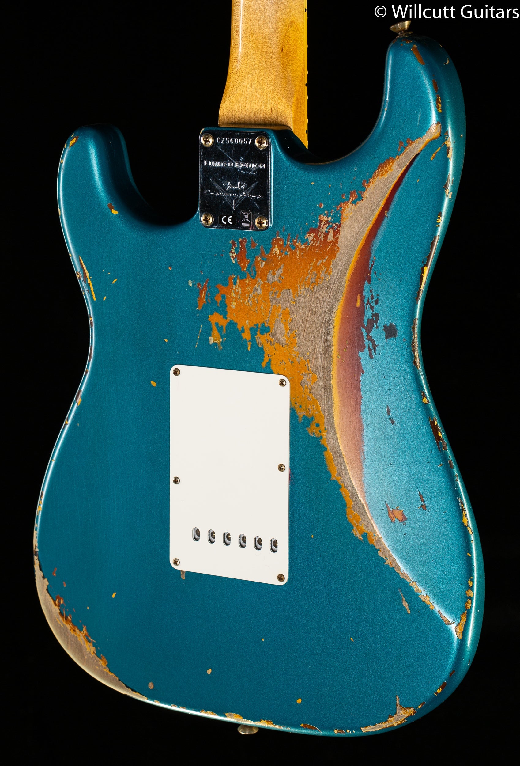 Fender Custom Shop LIMITED EDITION 1967 STRATOCASTER® HEAVY RELIC® AGED OCEAN TURQUOISE OVER 3-COLOR SUNBURST (057)