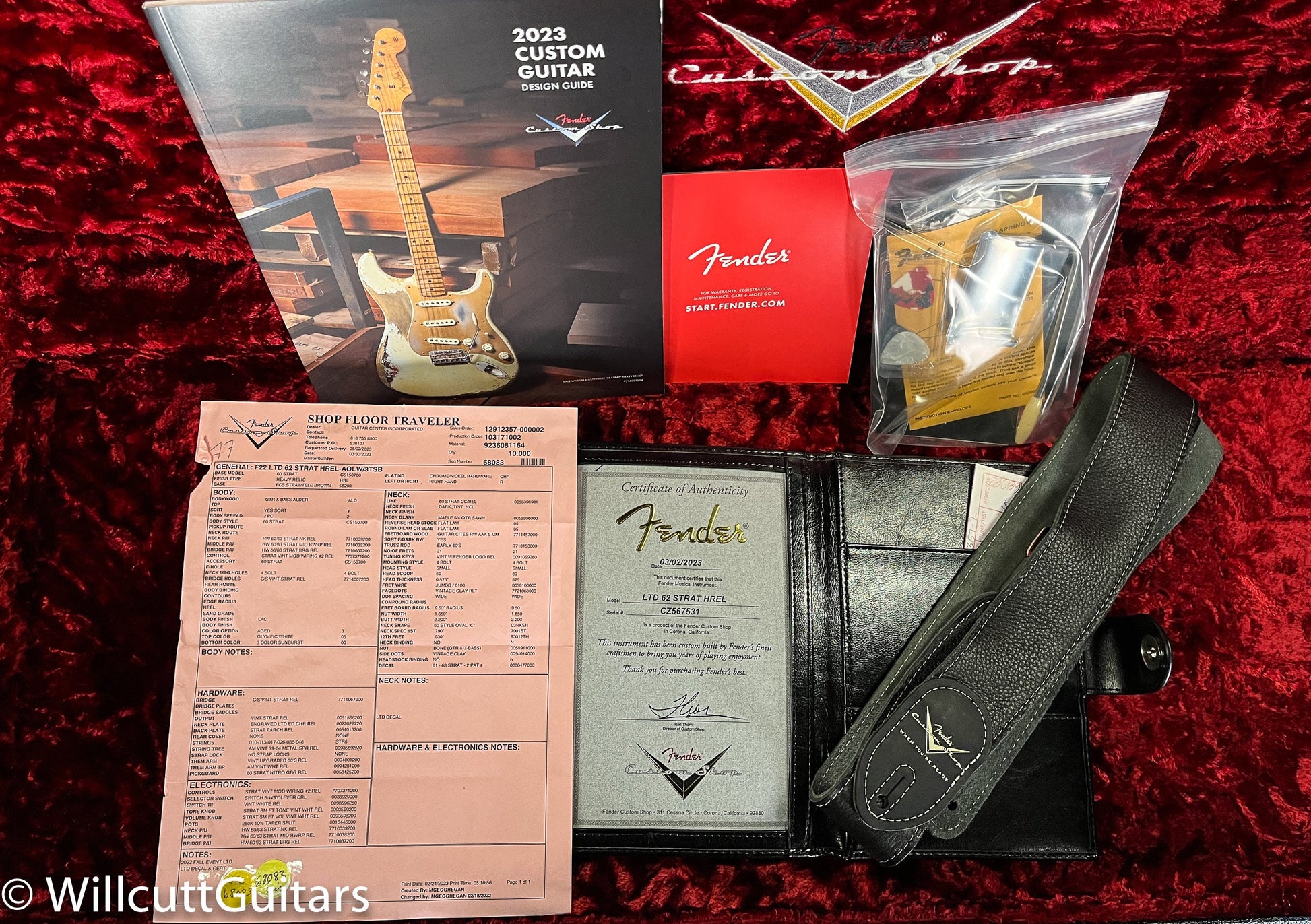 Fender Custom Shop 1962 Stratocaster Heavy Relic Aged Olympic White over 3-Tone Sunburst (531)