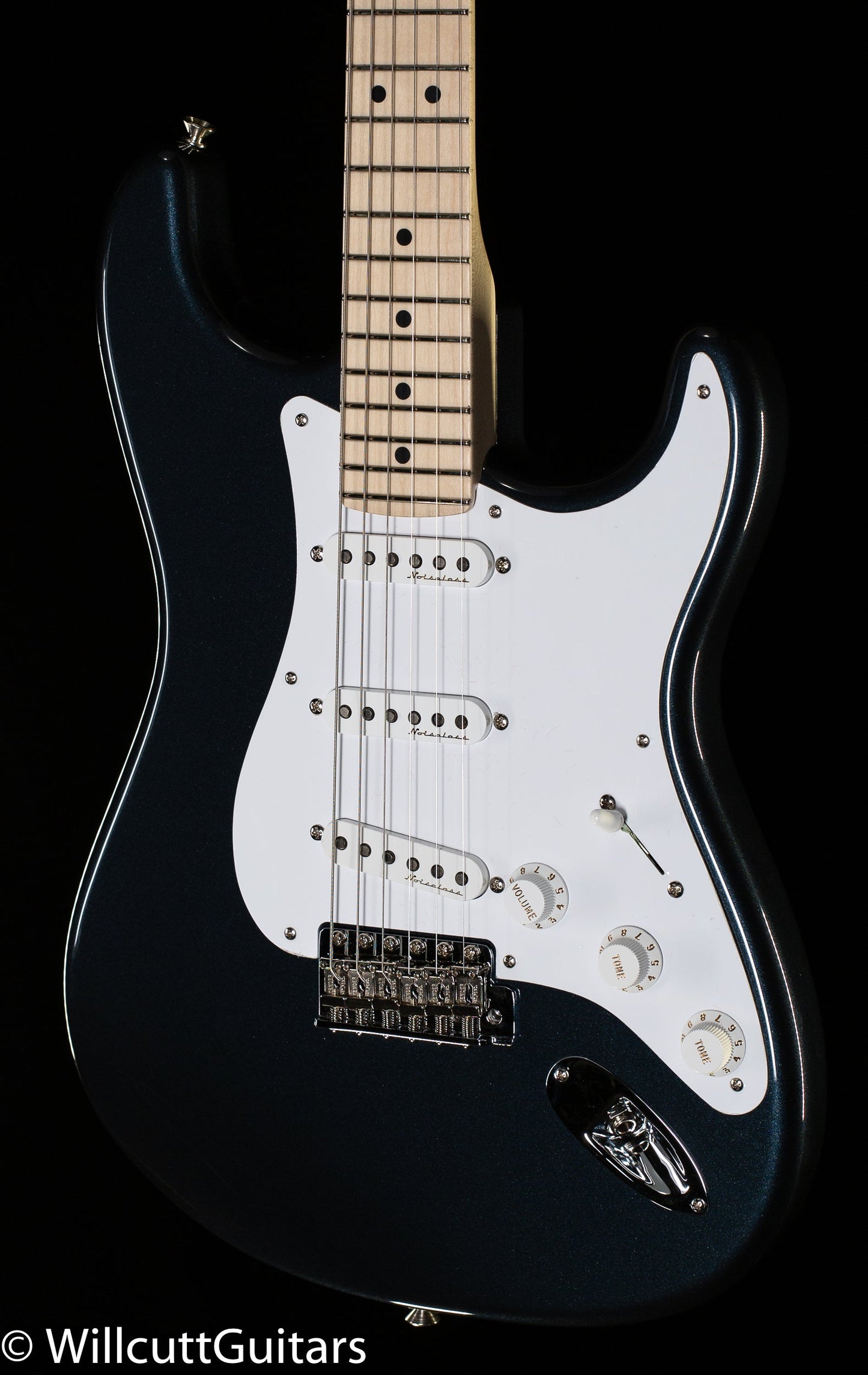 Fender Eric Clapton Signature Stratocaster, Maple Fingerboard, Mercedes Blue (224)
