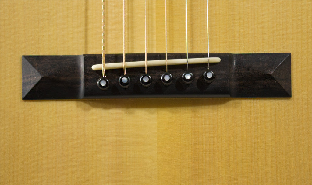 Collings Acoustic Guitars - 1999 0002H BaaaA