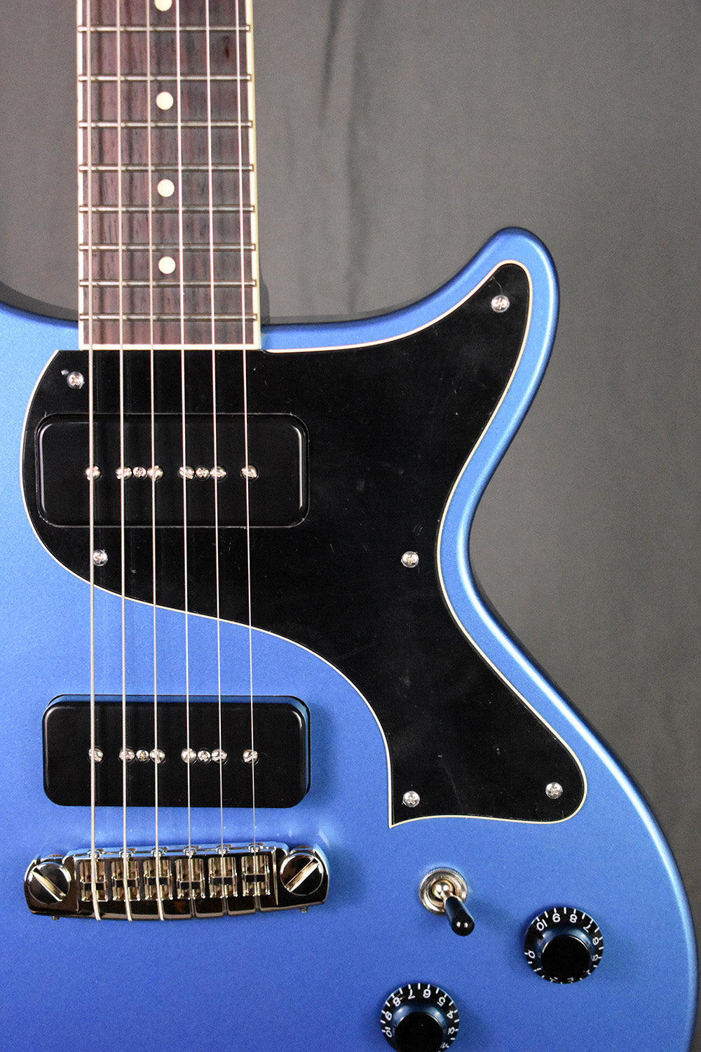 Collings 290 DC Pelham Blue