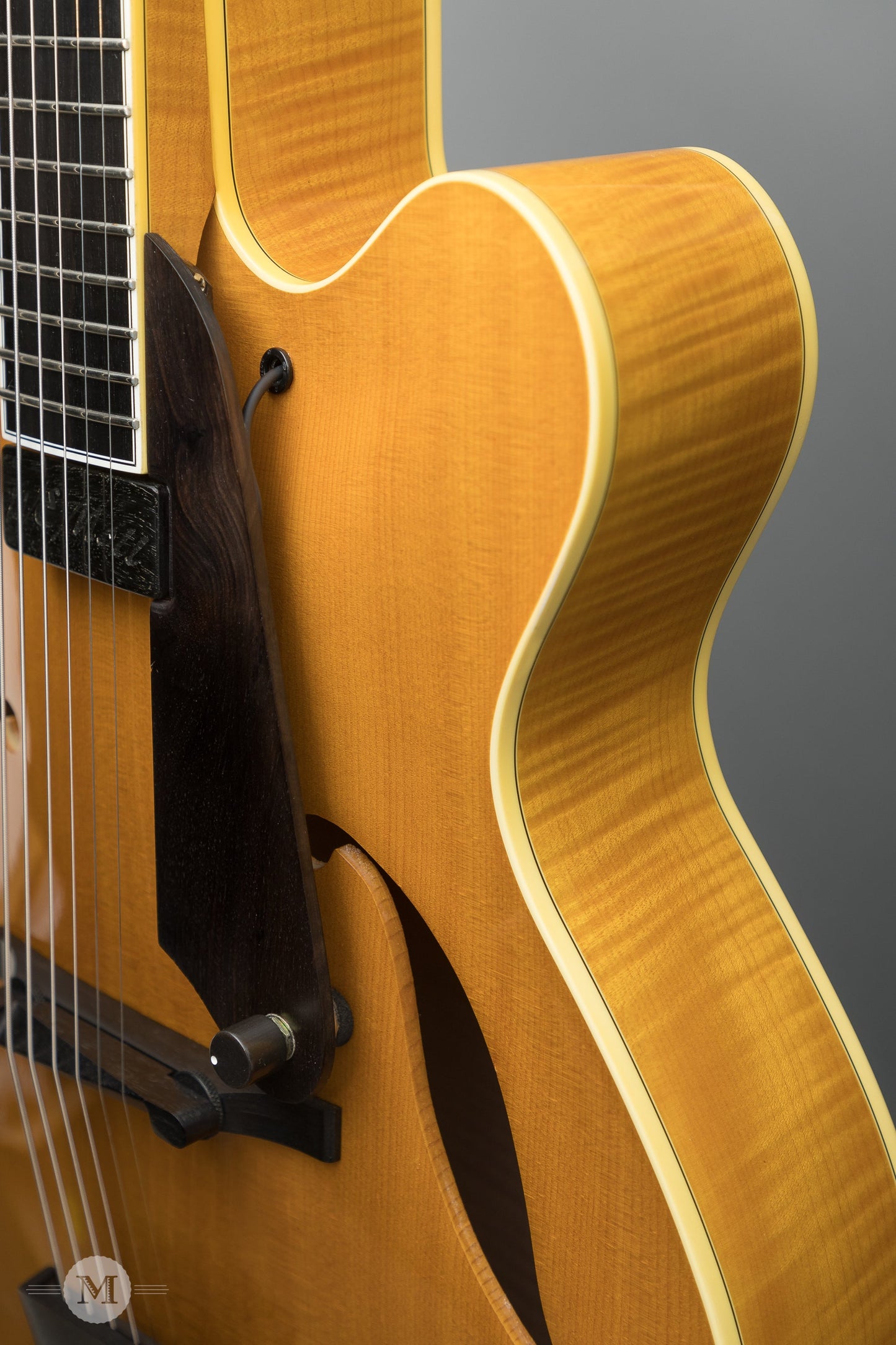 Moll Custom Instruments - 2003 The Classic 16" Archtop - Used