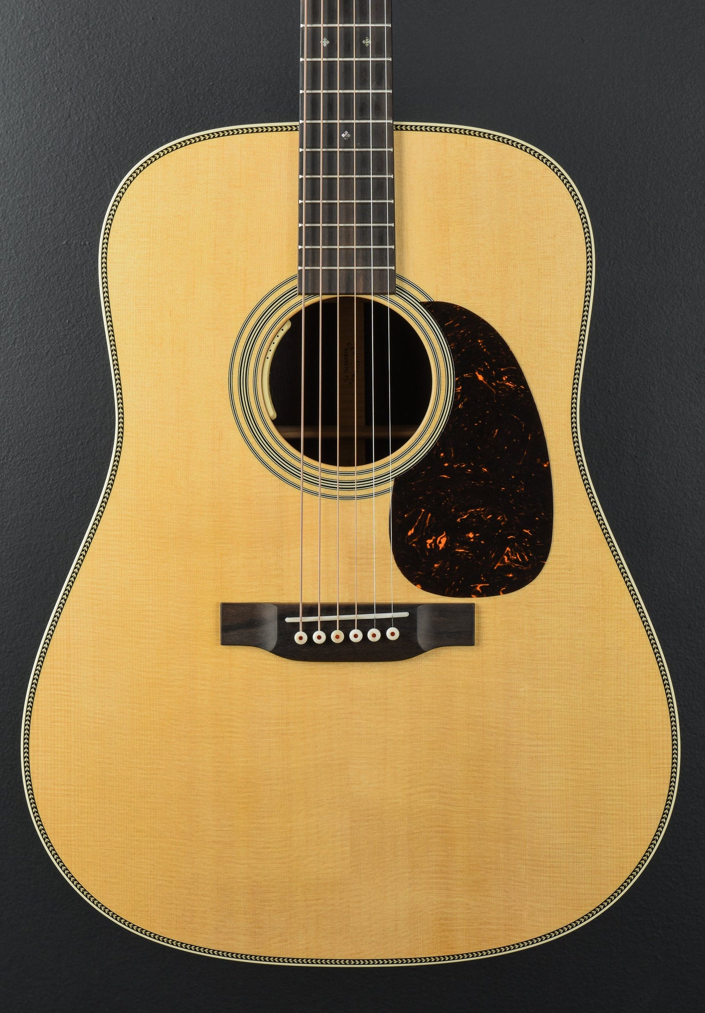 New for 2025 HD-28E w/LR Baggs Anthem - Gloss Natural