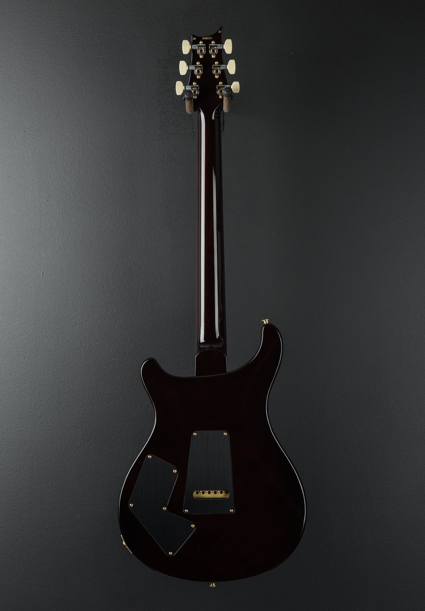 Modern Eagle V 10 Top - Black Gold Wraparound Burst