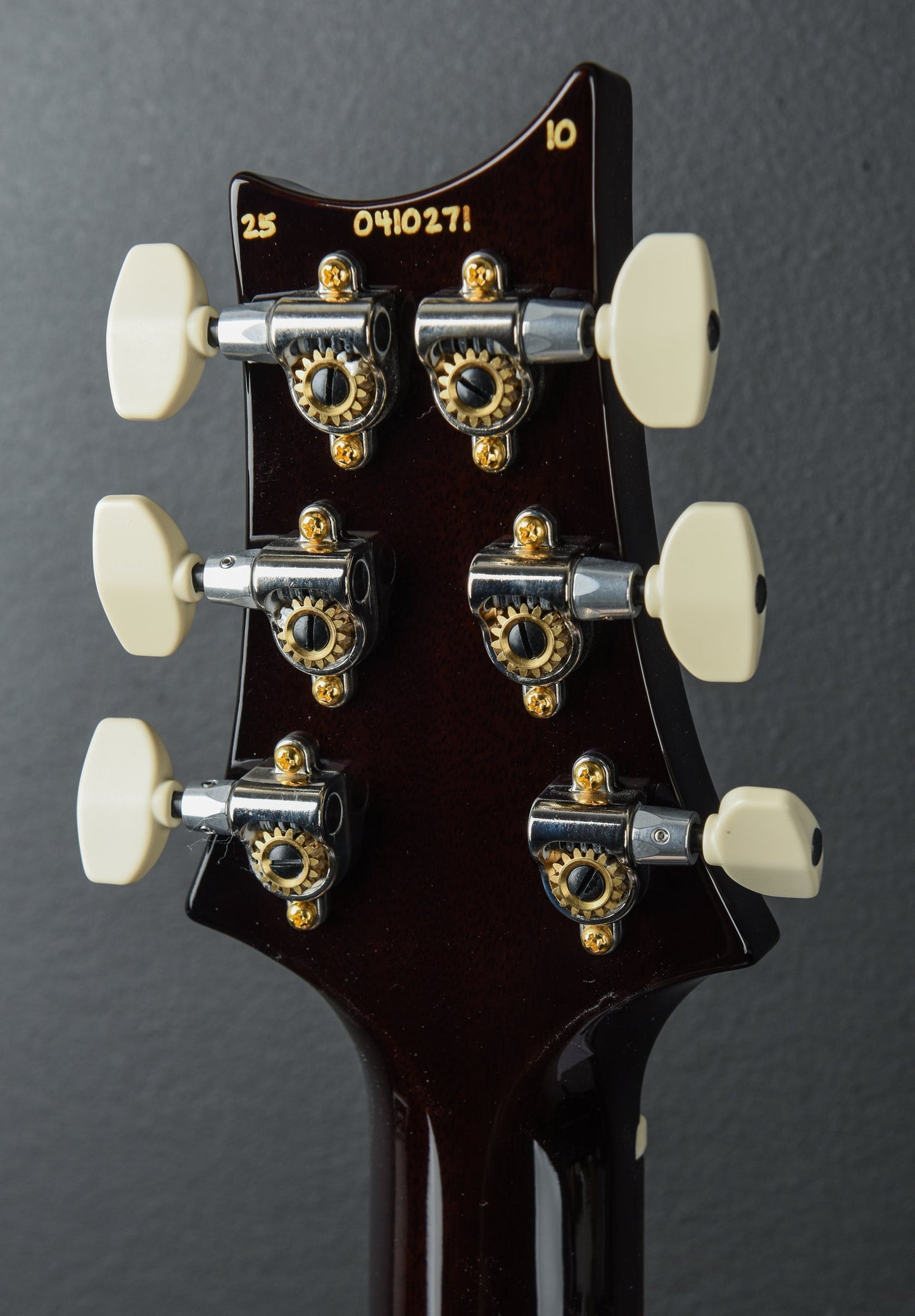 Modern Eagle V 10 Top - Black Gold Wraparound Burst