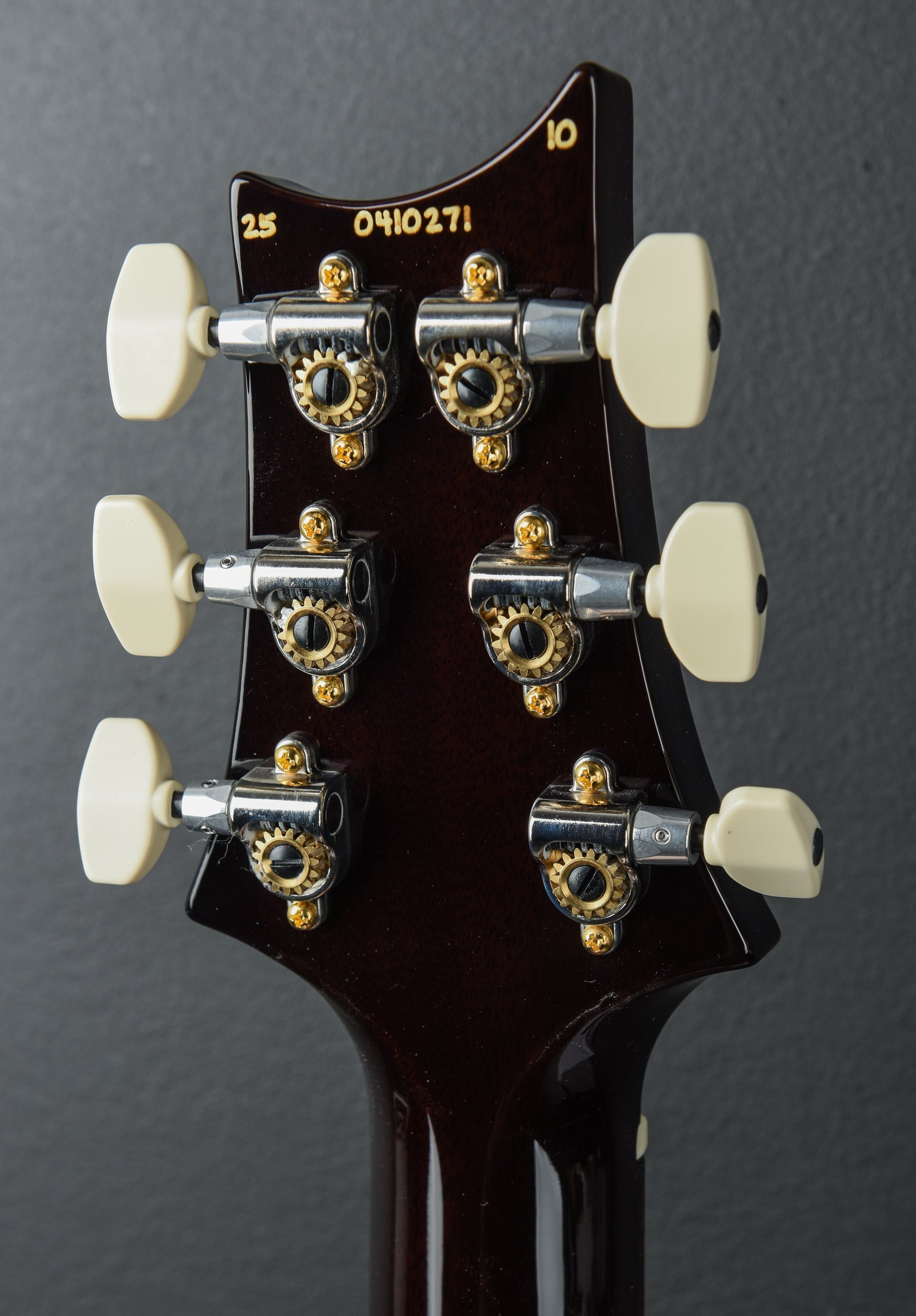 Modern Eagle V 10 Top - Black Gold Wraparound Burst