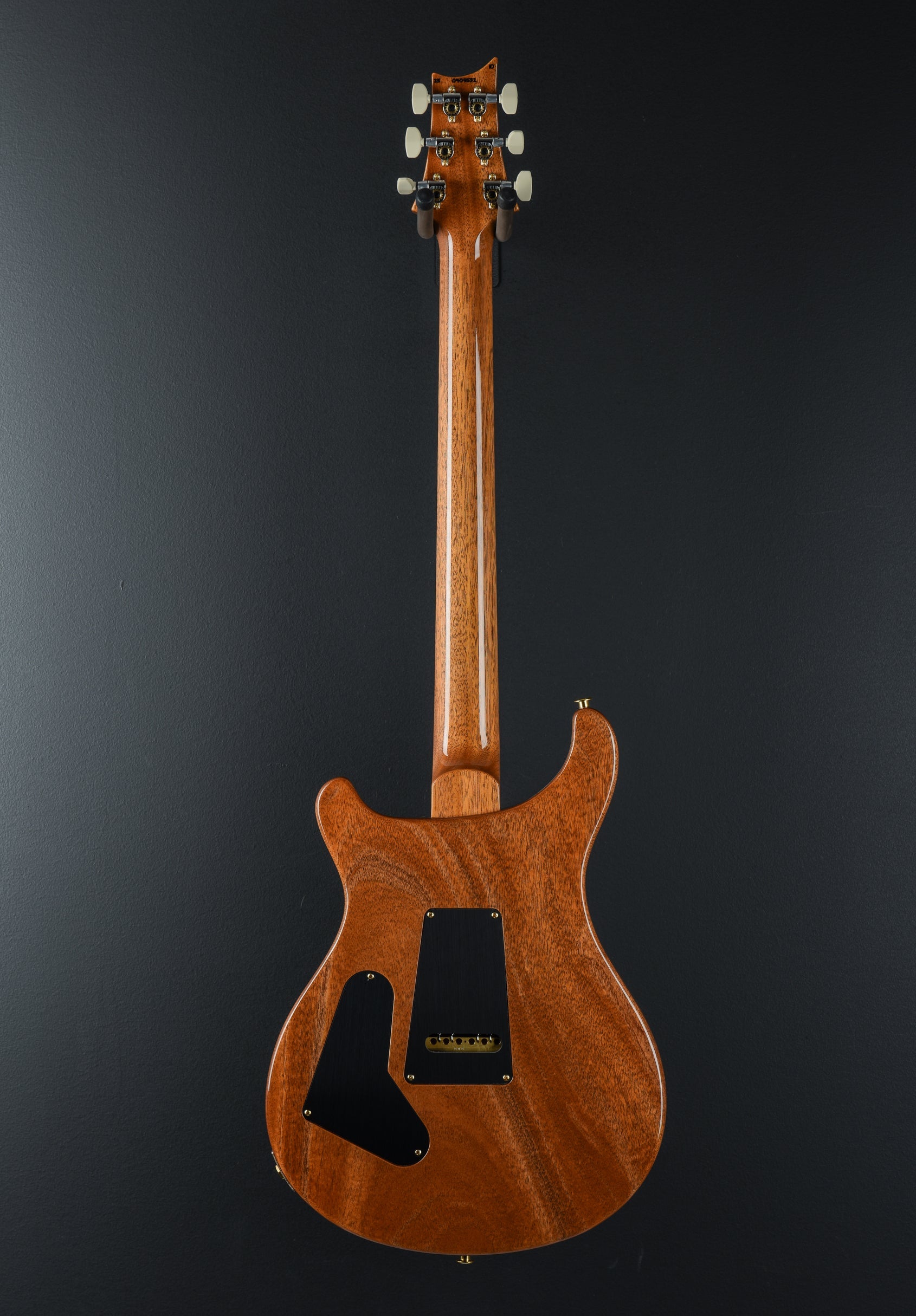 Custom 24 10 Top - Black Gold