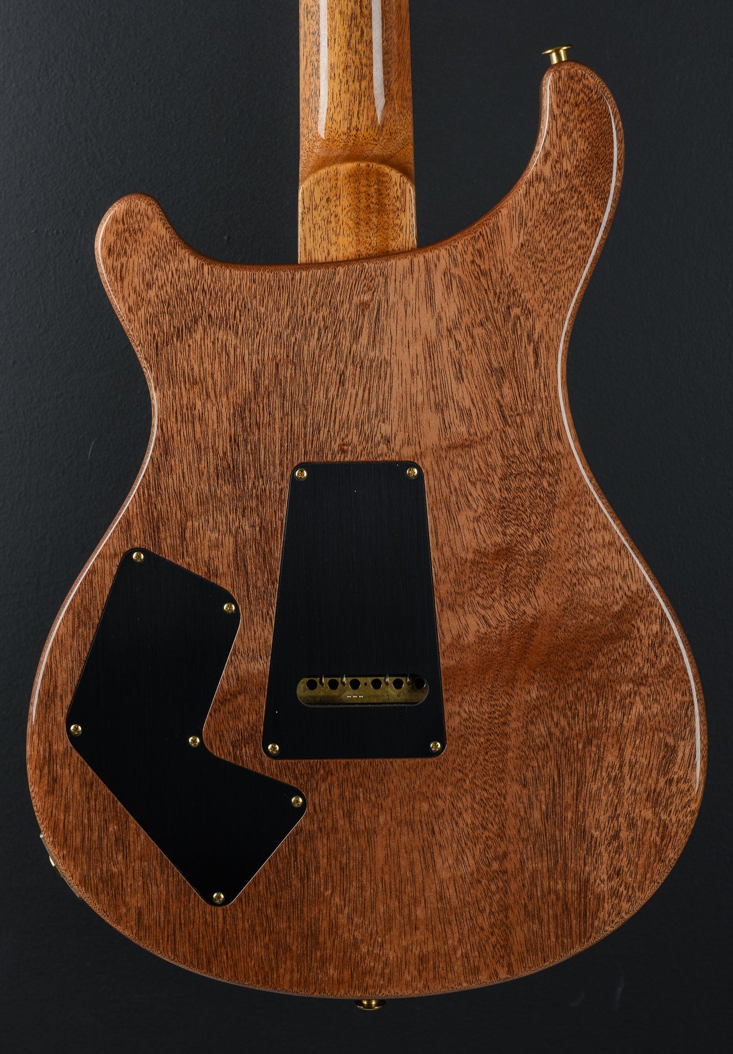 Modern Eagle V 10 Top - Charcoal