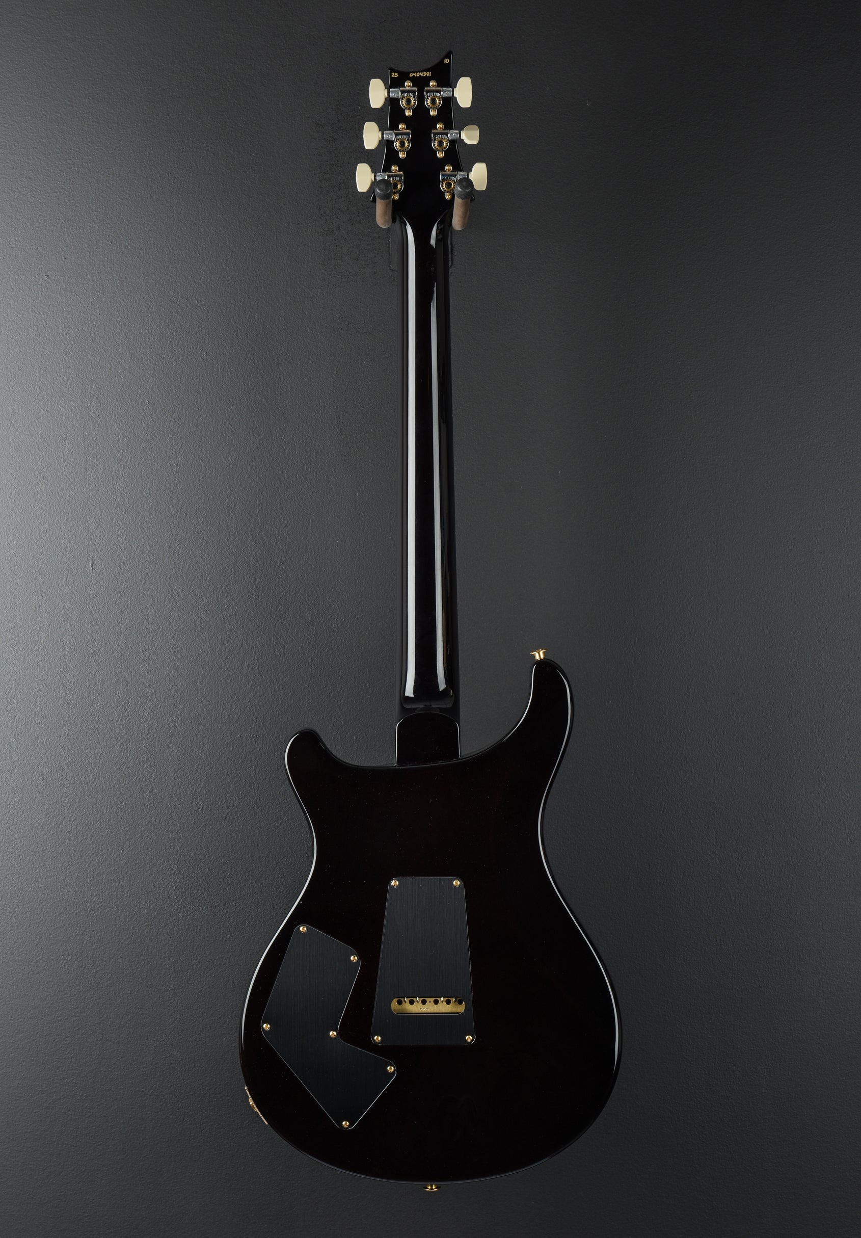 Modern Eagle V 10 Top - Black Gold Wraparound Burst
