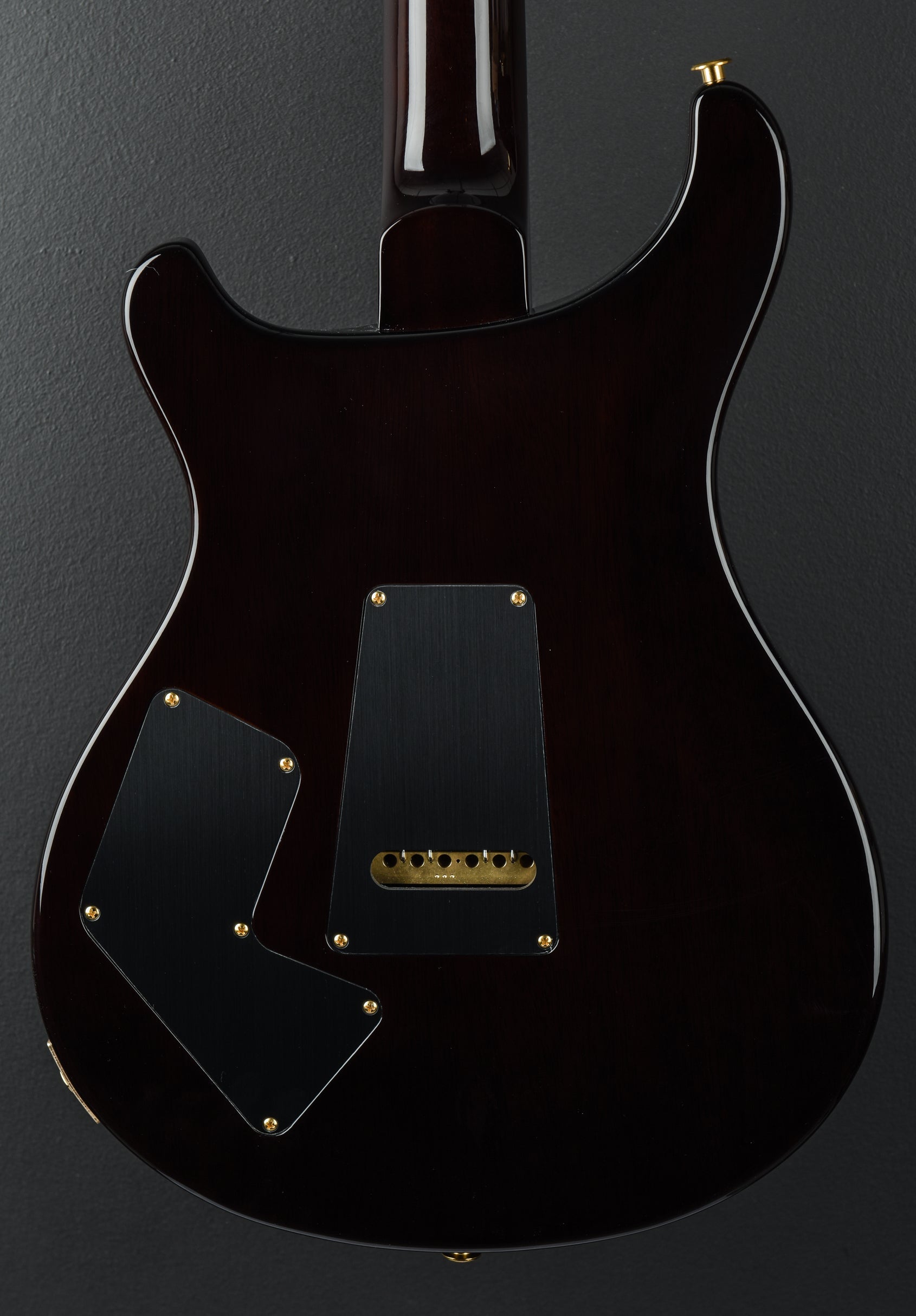 Modern Eagle V 10 Top - Black Gold Wraparound Burst