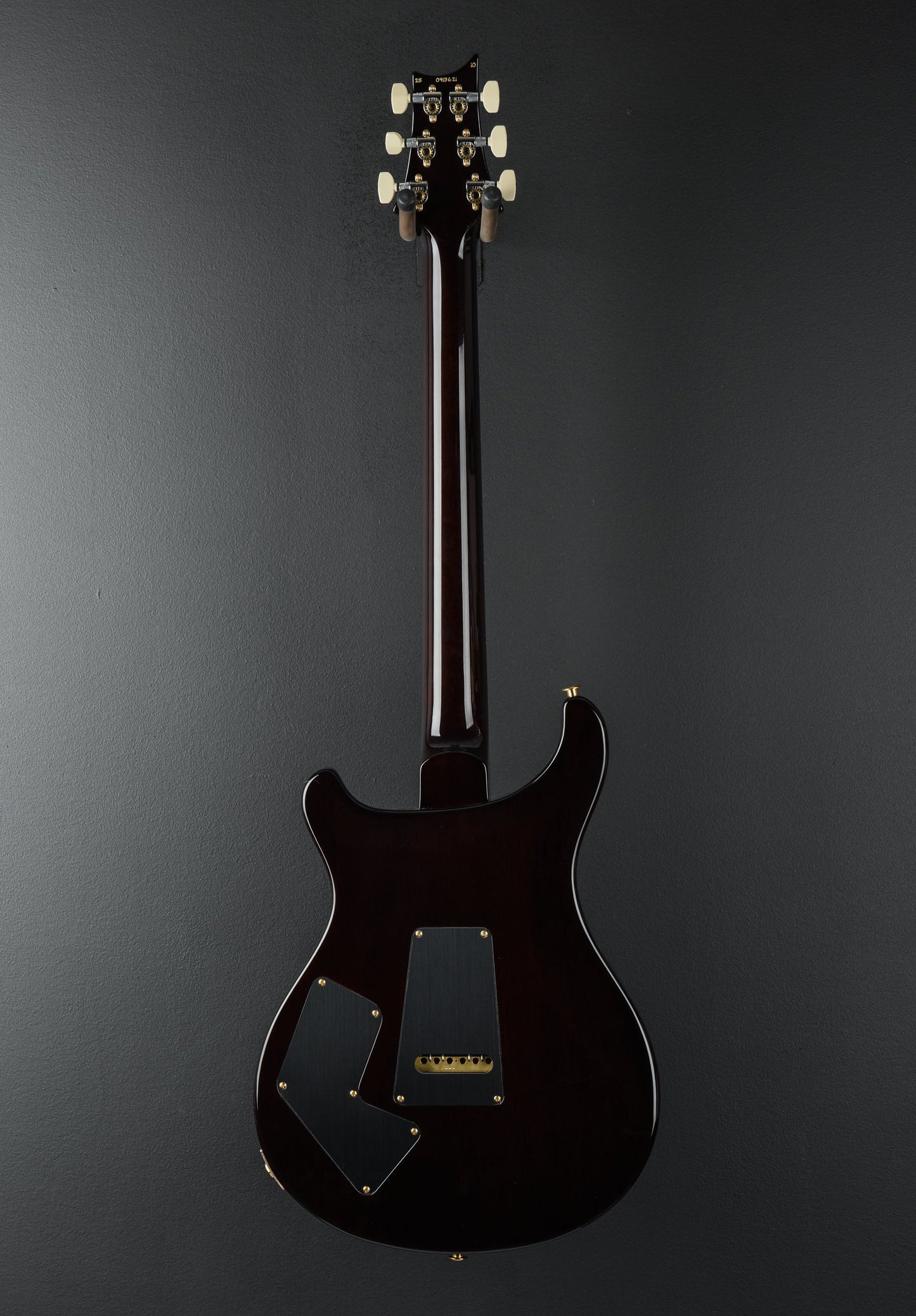 Modern Eagle V 10 Top - Black Gold Wraparound Burst