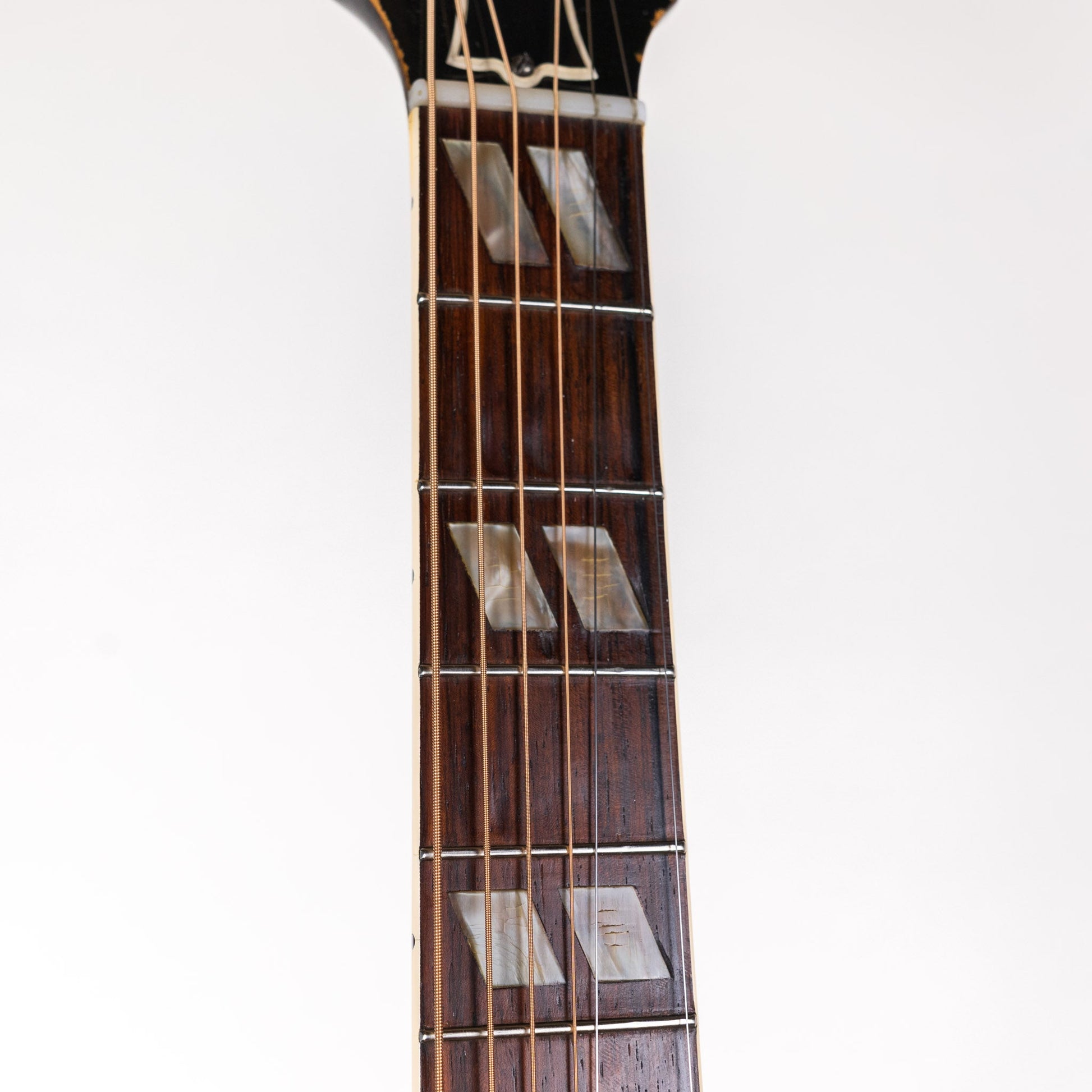 Gibson 1957 J-185, Sunburst