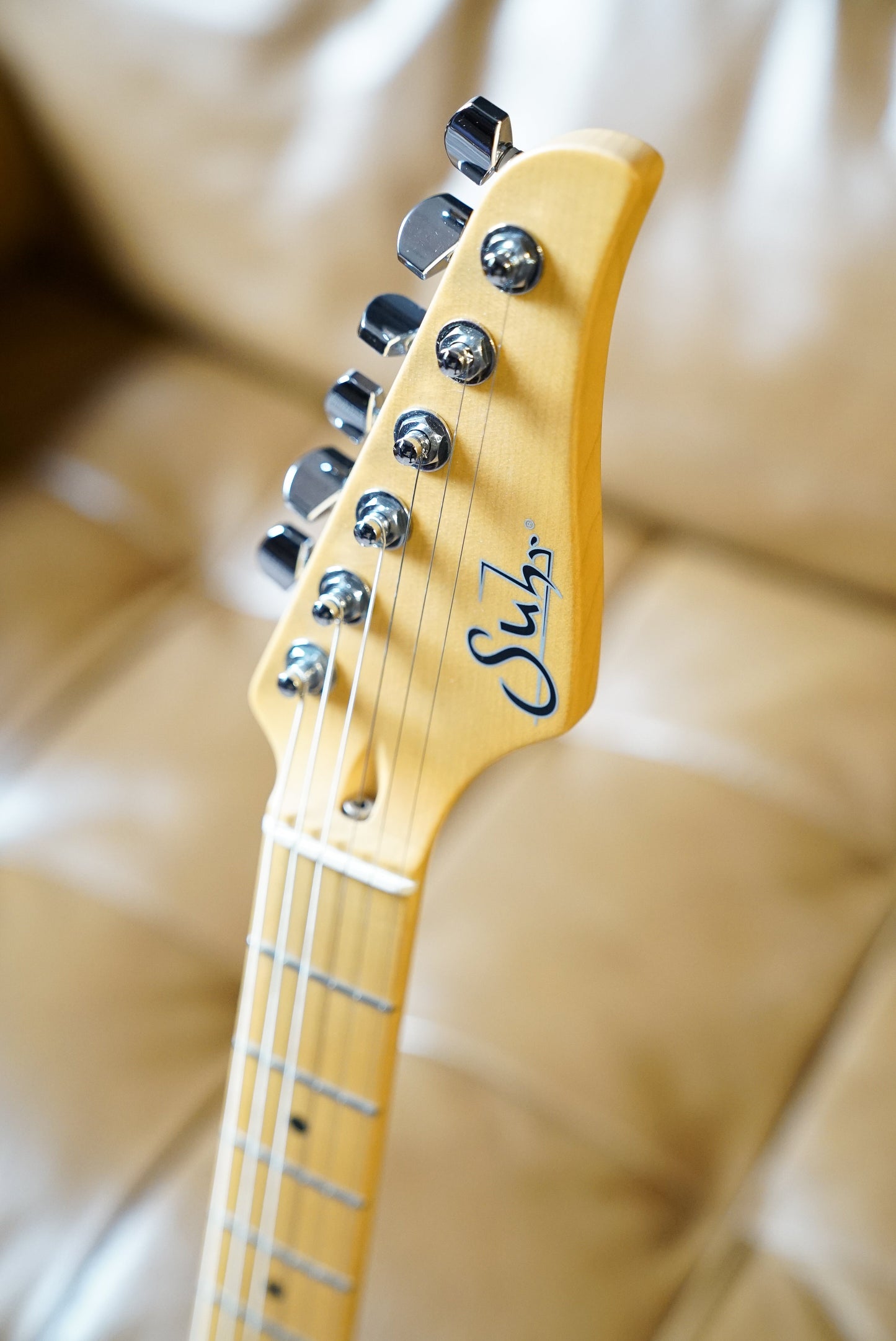 Suhr Classic S Plus HSS, Maple Neck, Pewter Metallic