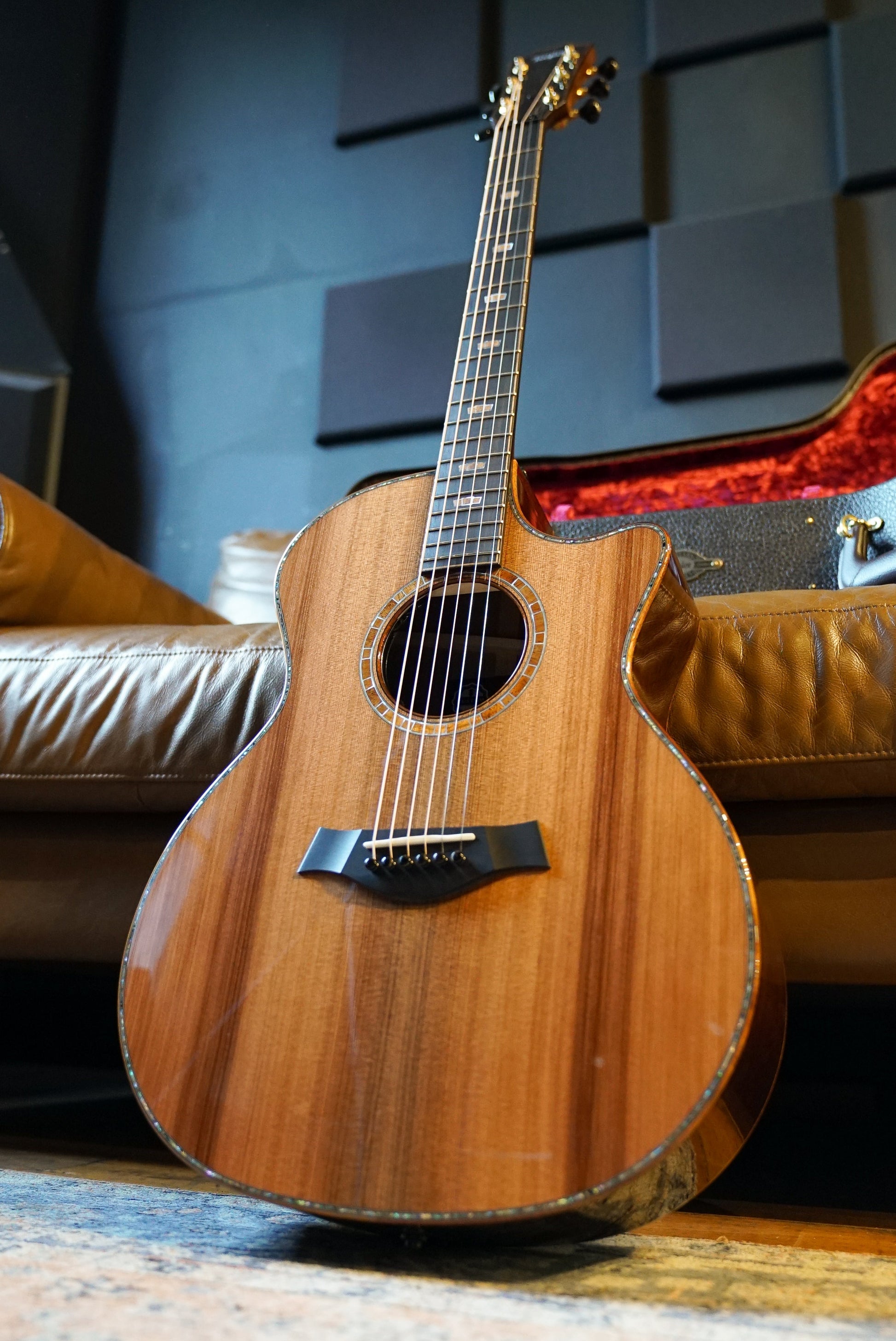 Taylor Custom Shop C14CE B6028 Custom GA, Catch Custom #28