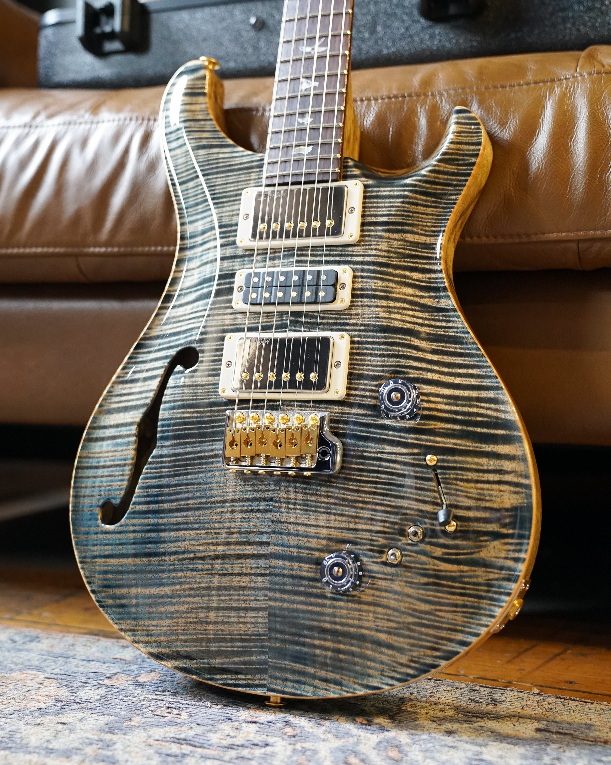 PRS 40th Anniversary Special Semi-Hollow, Faded Whale Blue with Natural Back