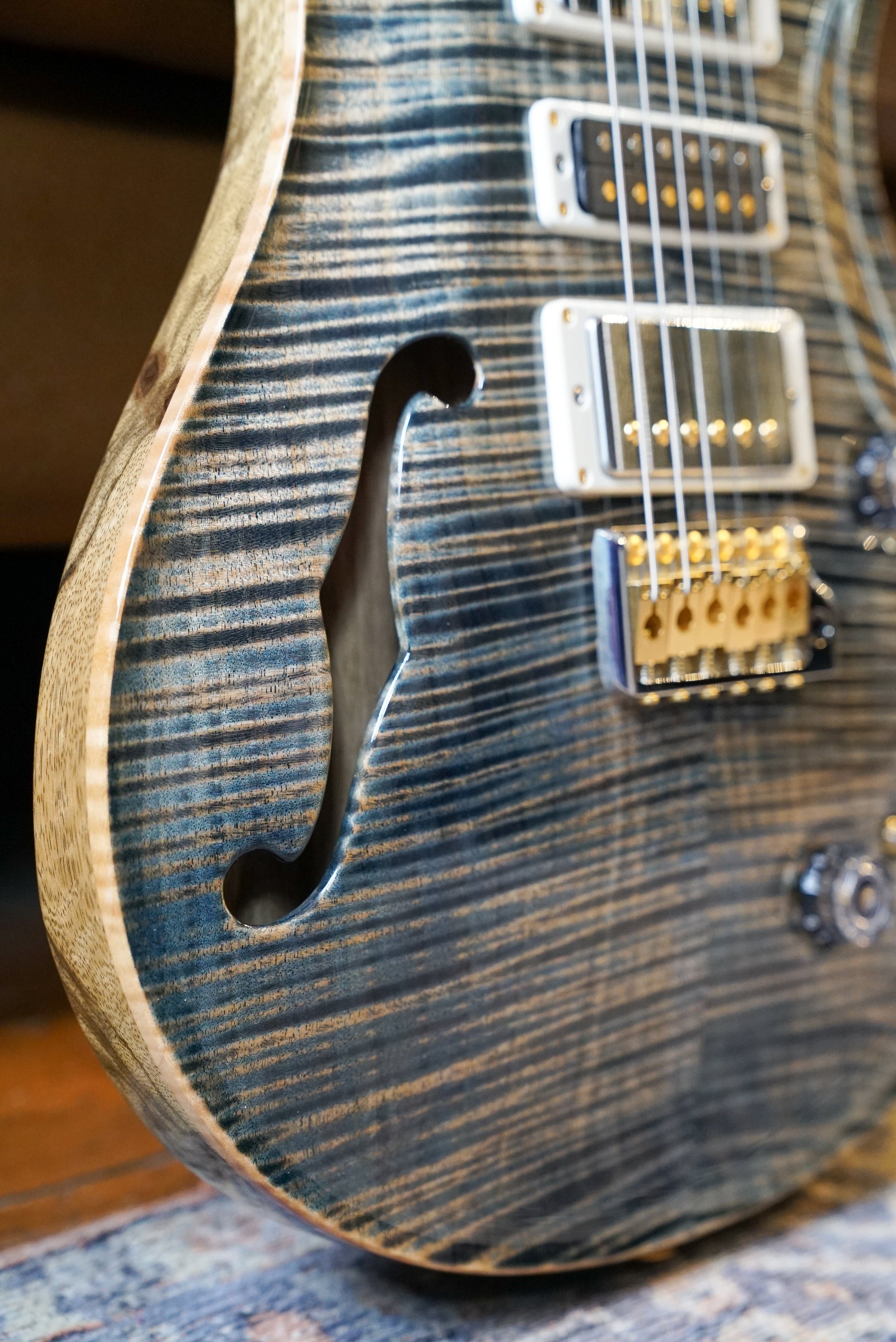 PRS 40th Anniversary Special Semi-Hollow, Faded Whale Blue with Natural Back
