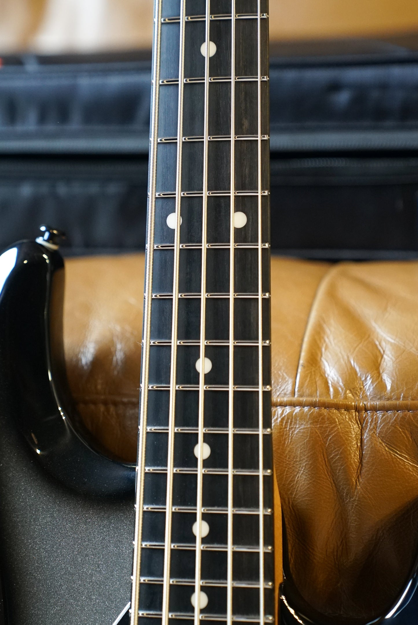 Music Man DarkRay 5 - Silver Burst - Roasted Maple/Ebony/Matching HS - Black PG - Black Hardware