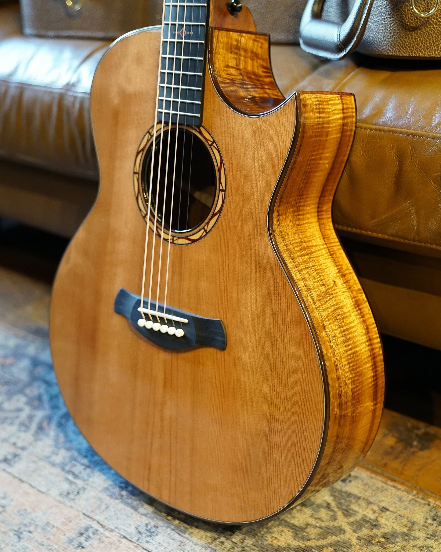 Taylor Custom C14CE B6015 Custom Gold Label SA Catch, Custom #15