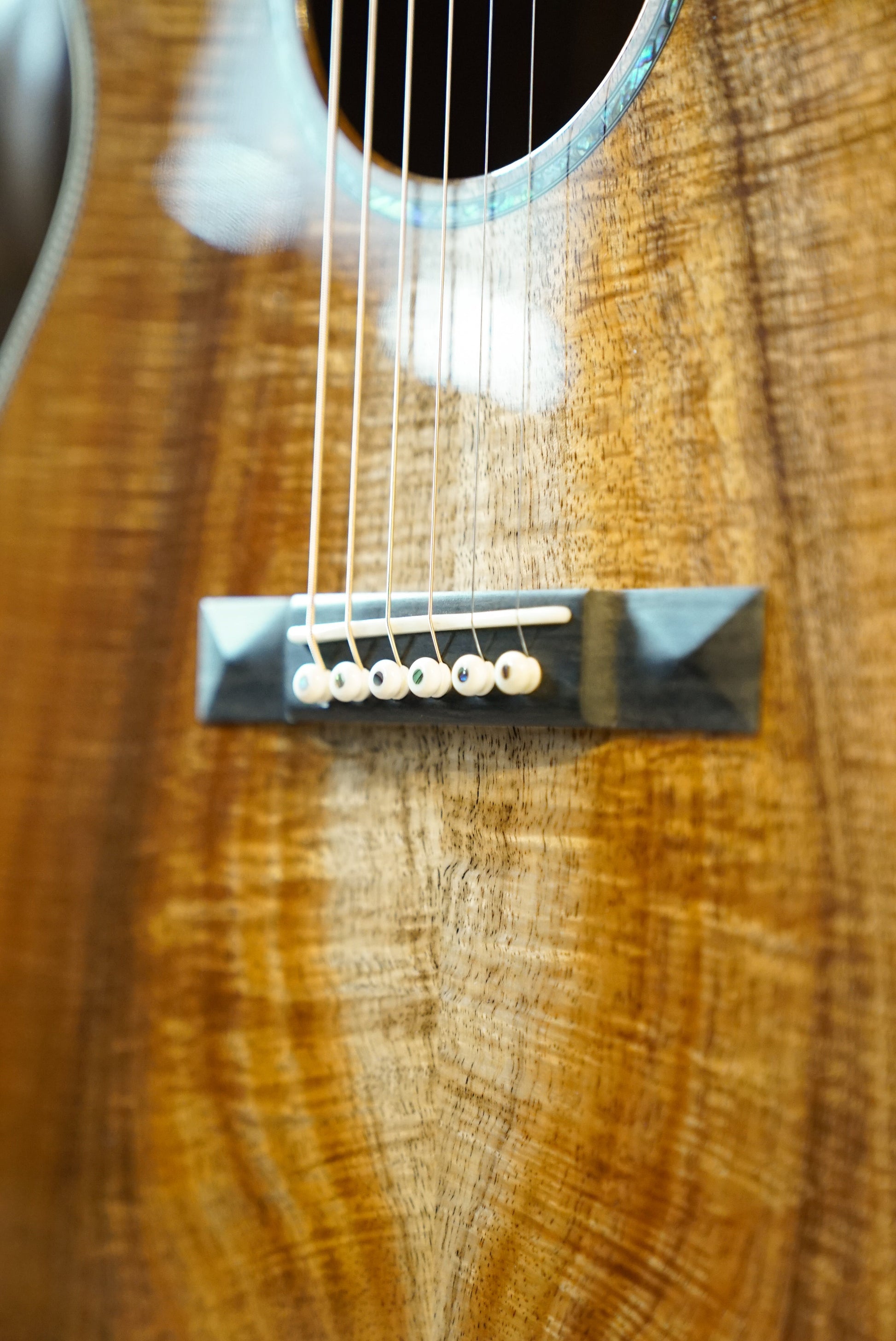 Martin Custom Shop Style 28 M-14 Flamed Koa