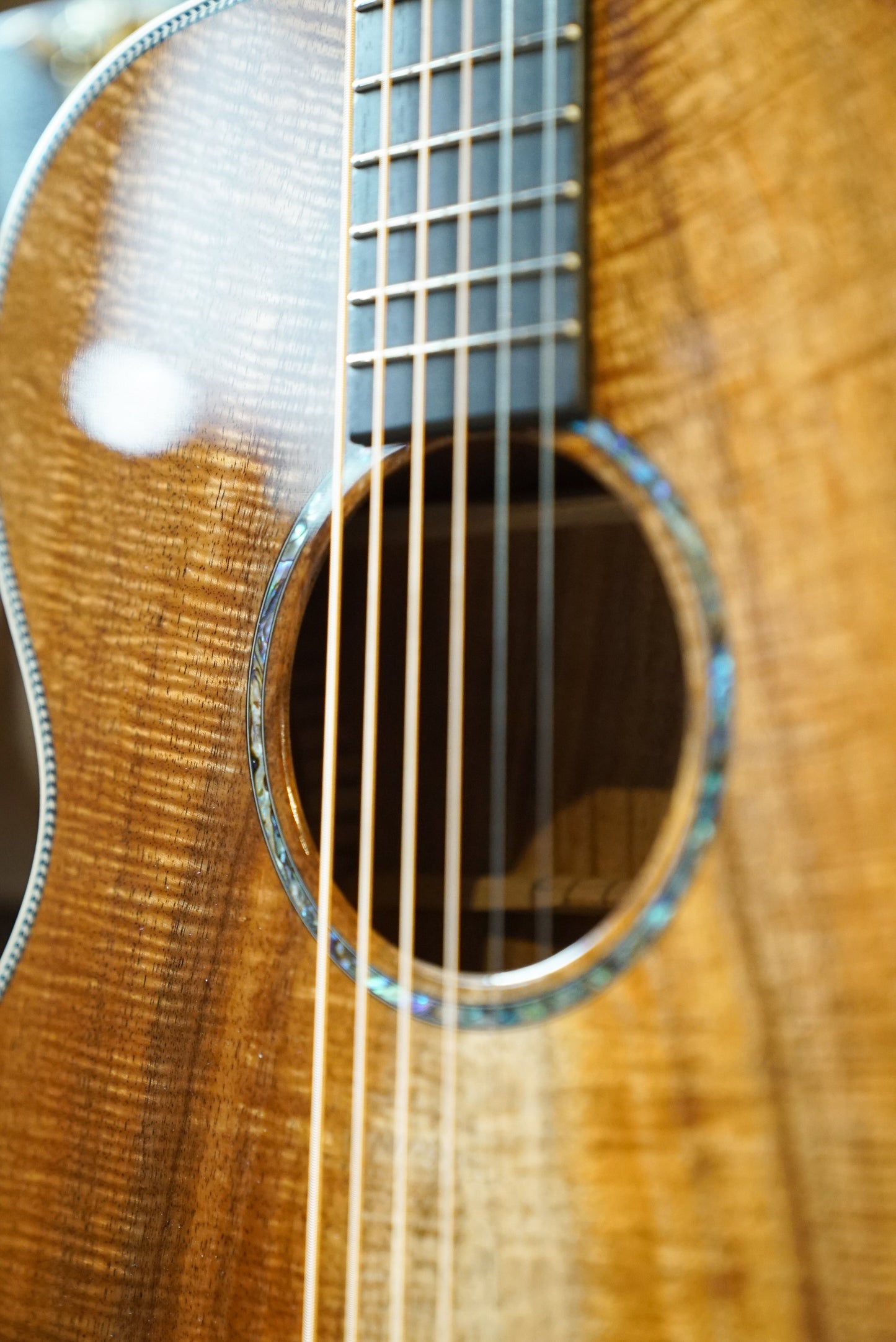 Martin Custom Shop Style 28 M-14 Flamed Koa