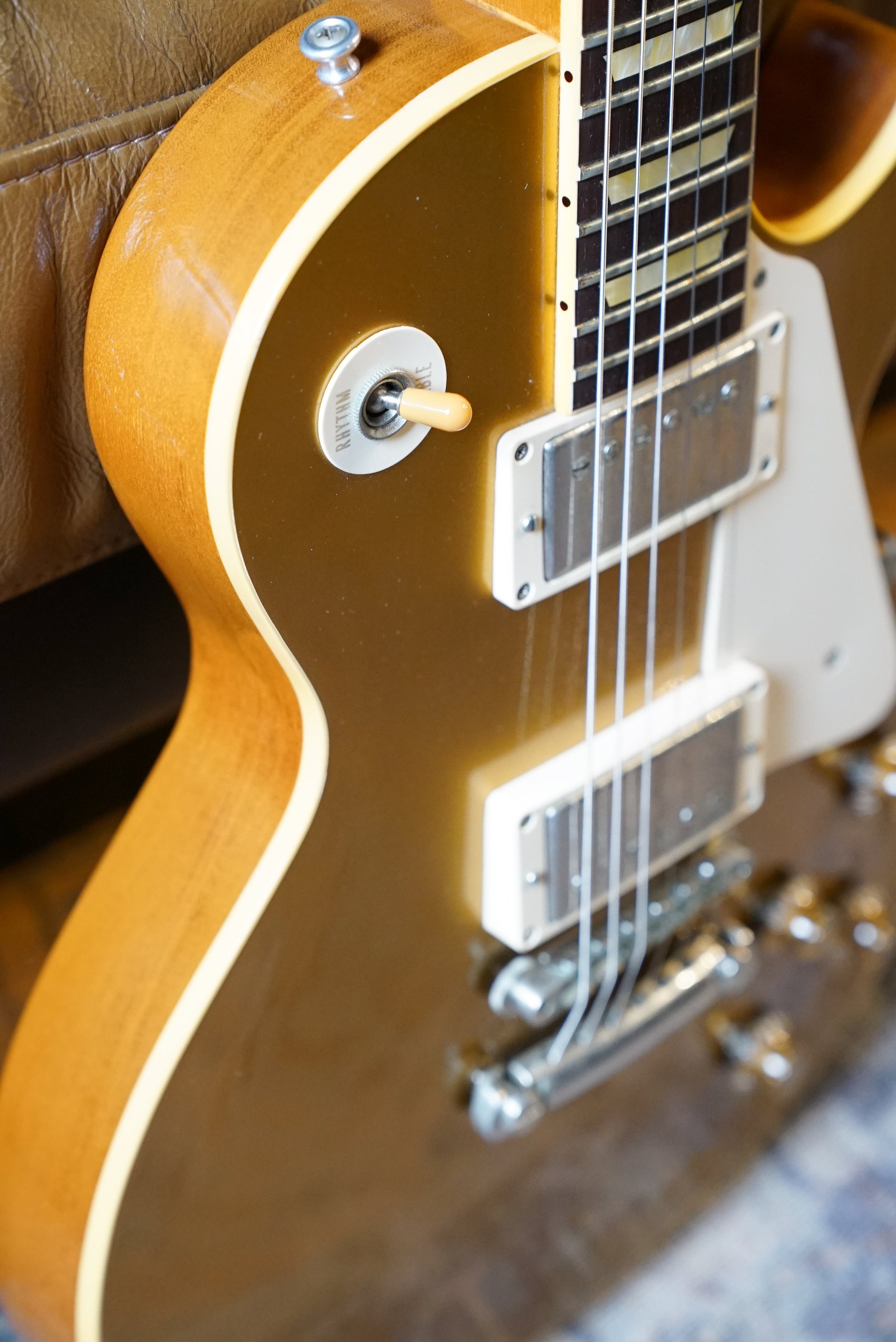 Pre-Owned Gibson Custom Historic Les Paul R7 Goldtop "2003