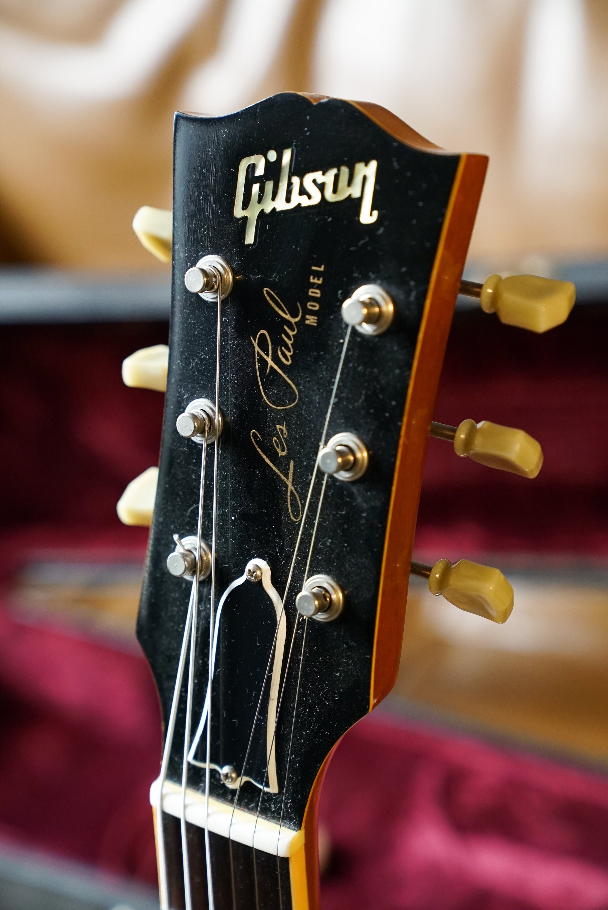 Pre-Owned Gibson Custom Historic Les Paul R7 Goldtop "2003