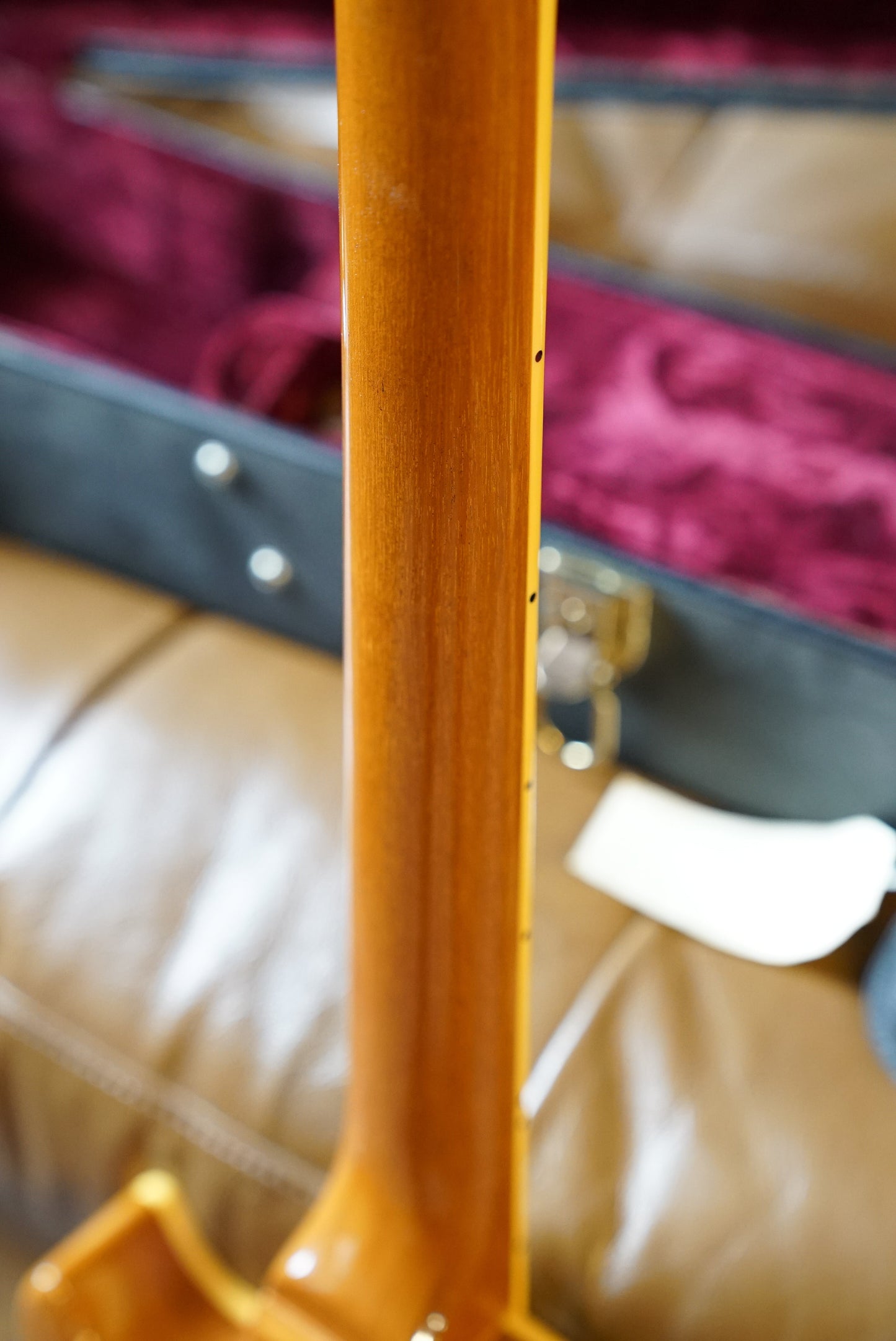 Pre-Owned Gibson Custom Historic Les Paul R7 Goldtop "2003