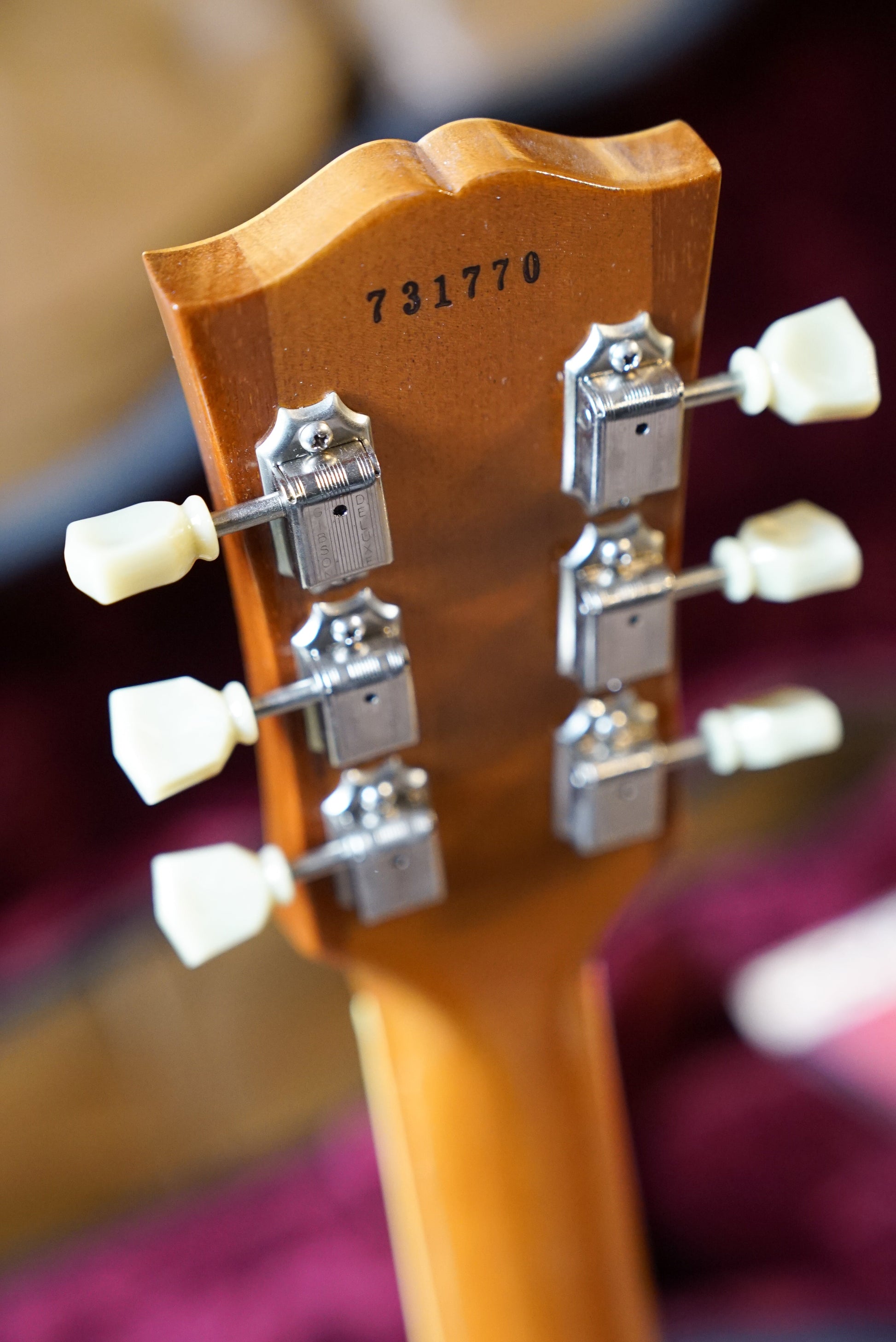 Pre-Owned Gibson Custom Historic Les Paul R7 Goldtop "2003