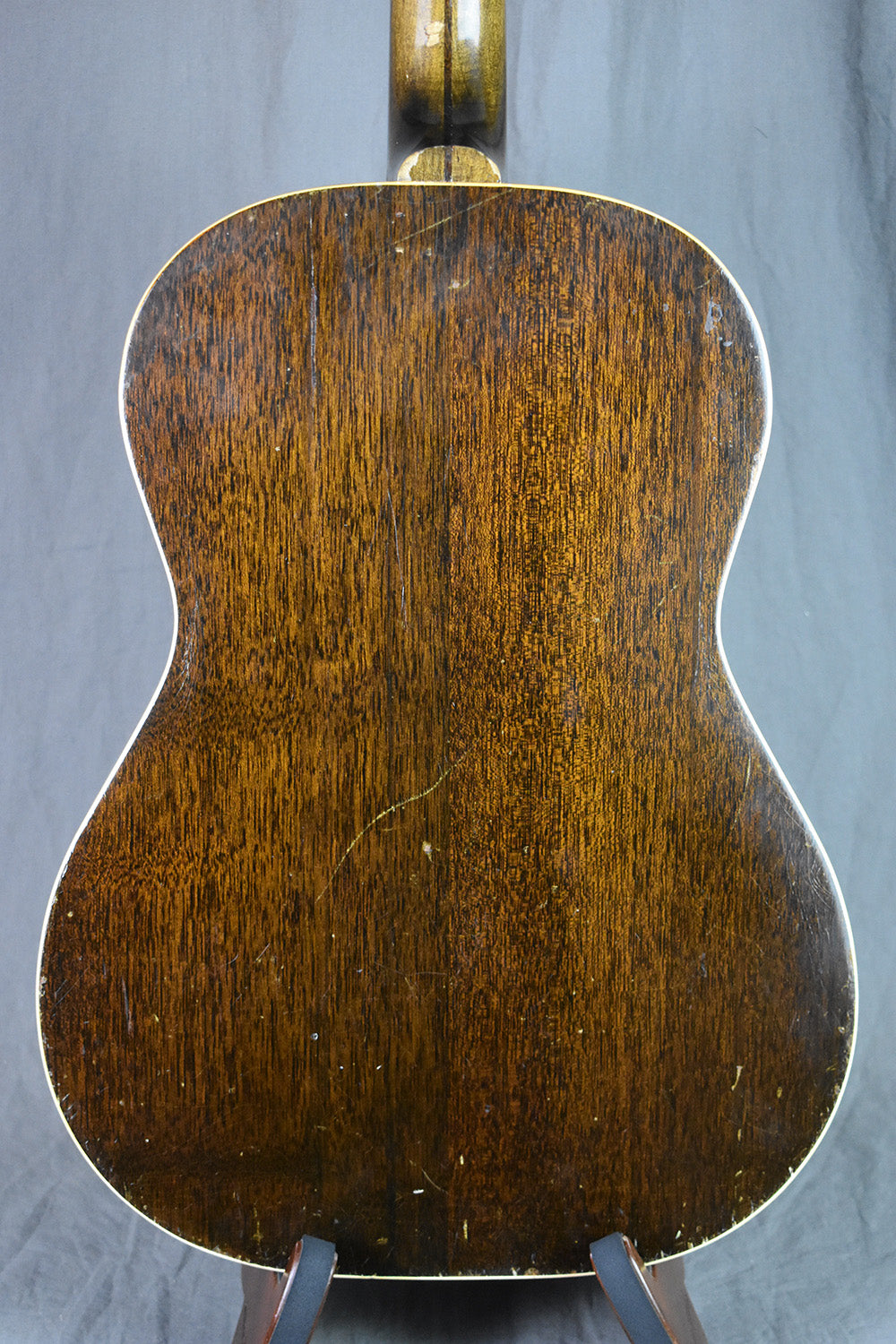 1945 Gibson LG-2 Banner