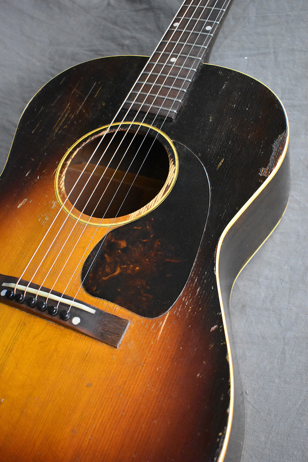 1945 Gibson LG-2 Banner