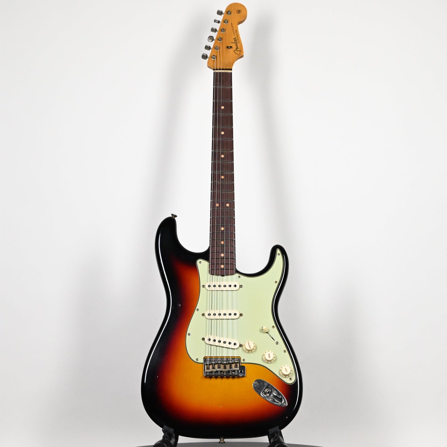 Fender Custom Shop Limited Edition 64 L-Series Stratocaster Journeyman- Aged Target 3-Tone Sunburst 2026 (L11873)