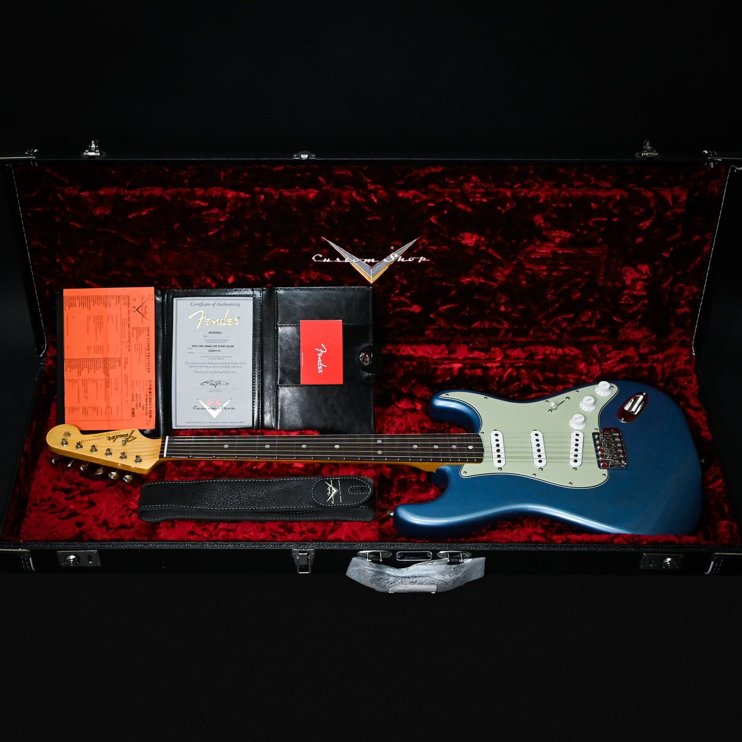 Fender Custom Shop NAMM 2025 Limited Edition 1965 Compound Radius Stratocaster Journeyman w/ Closet Classic Hardware- Aged Lake Placid Blue 2025 (CZ587172