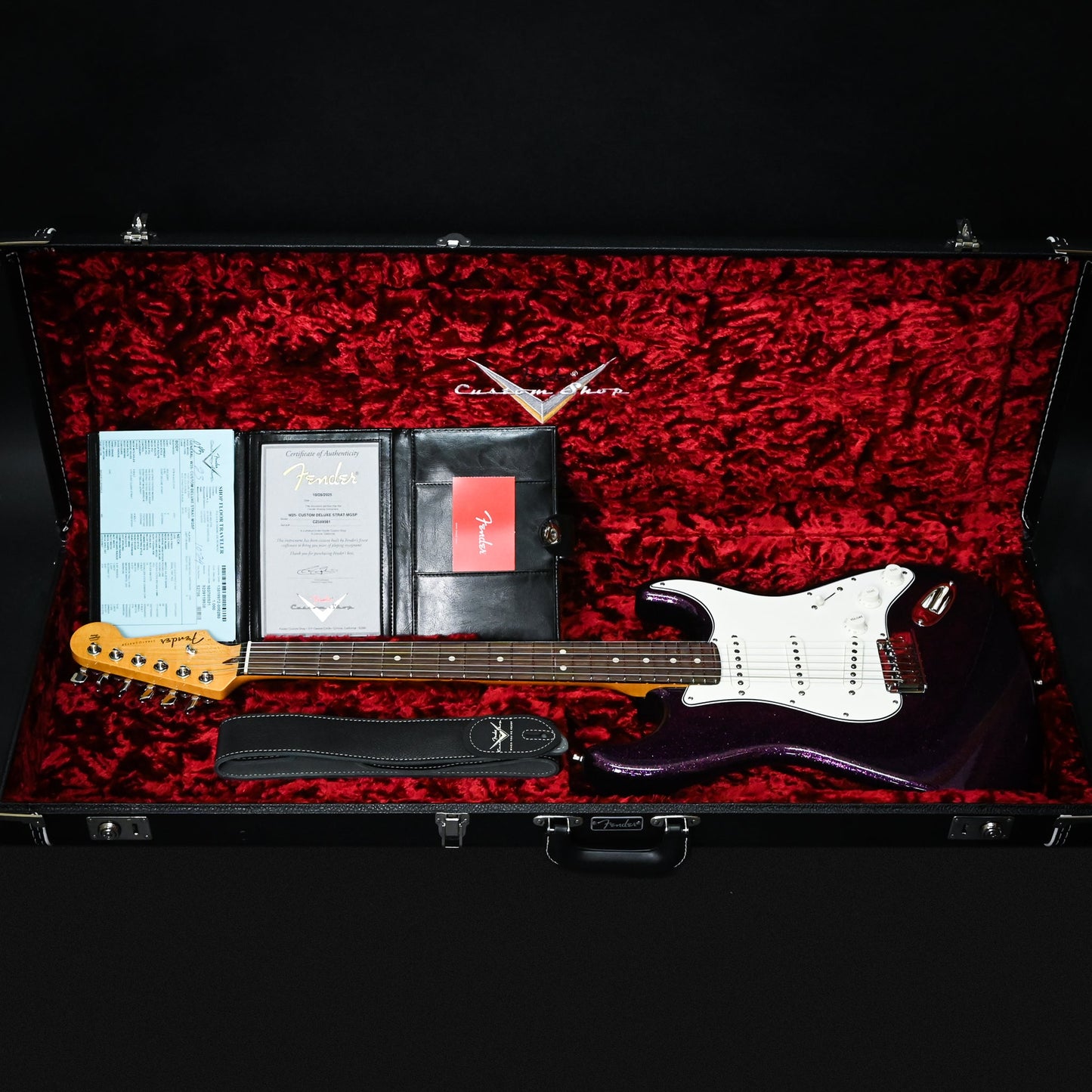 Fender Custom Shop Limited Edition Custom Deluxe Stratocaster NOS- Magenta Sparkle 2025 (CZ589381)
