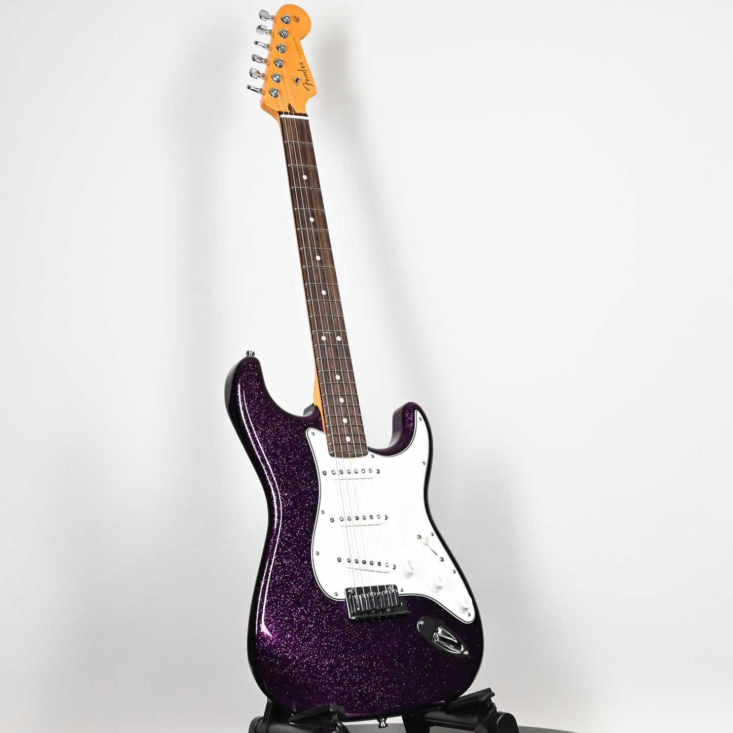Fender Custom Shop Limited Edition Custom Deluxe Stratocaster NOS- Magenta Sparkle 2025 (CZ589381)