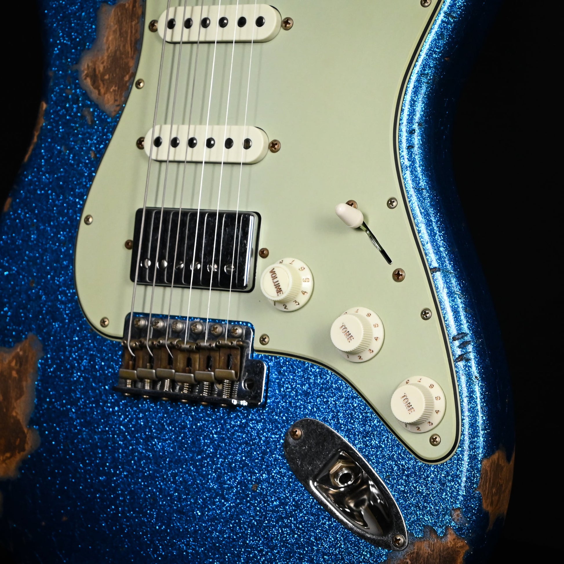 Fender Custom Shop '62 Stratocaster HSS Heavy Relic- Blue Sparkle 2026 (R146850)
