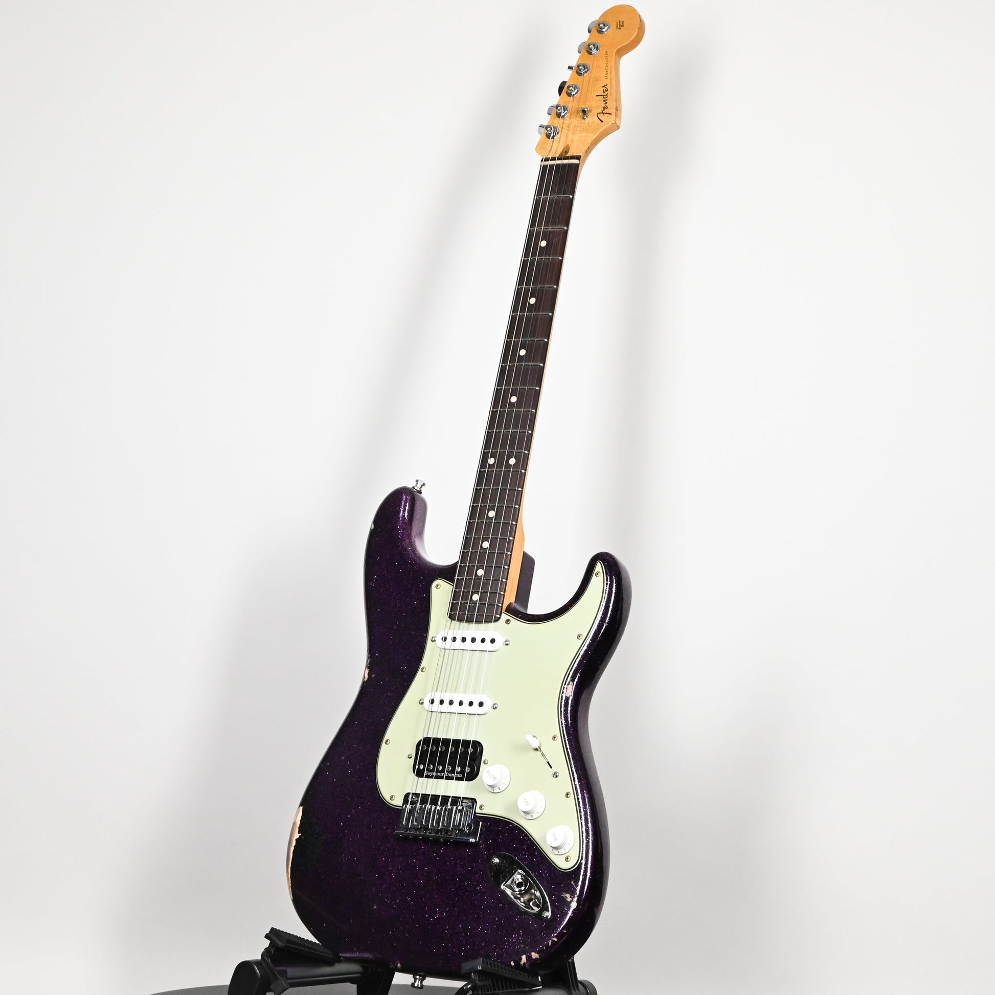 Fender Custom Shop Custom Deluxe Stratocaster w/ Seymour Duncan SH4B Humbucker, Relic/ Closet Classic Hardware- Magenta Sparkle 2026 (R147174)