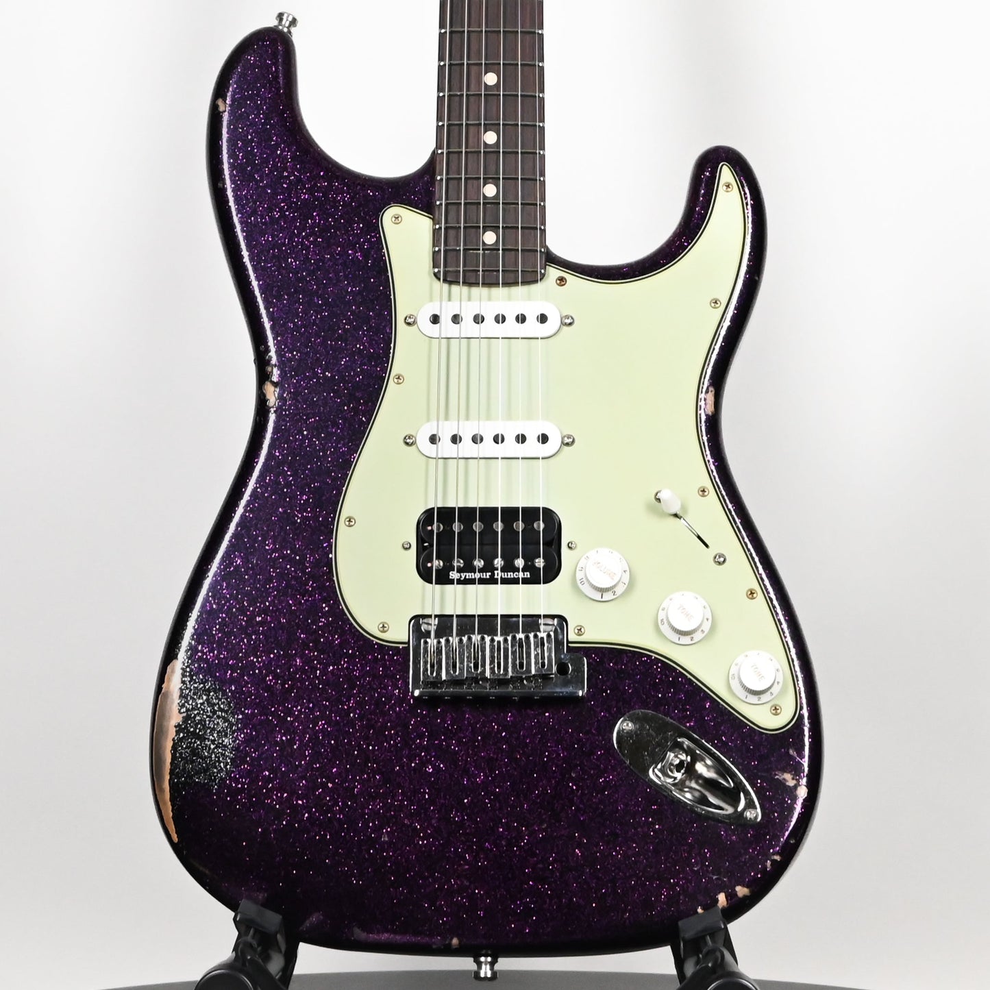 Fender Custom Shop Custom Deluxe Stratocaster w/ Seymour Duncan SH4B Humbucker, Relic/ Closet Classic Hardware- Magenta Sparkle 2026 (R147174)