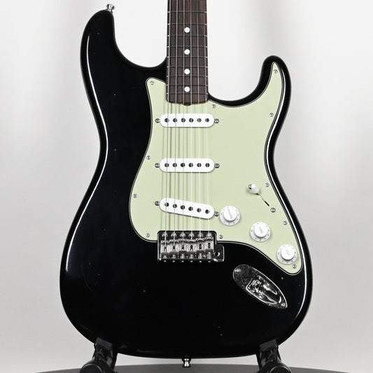 Fender Custom Shop NAMM 2025 Limited Edition 1965 Compound Radius Stratocaster Journeyman w/ Closet Classic Hardware- Aged Black 2026 (CZ589701)
