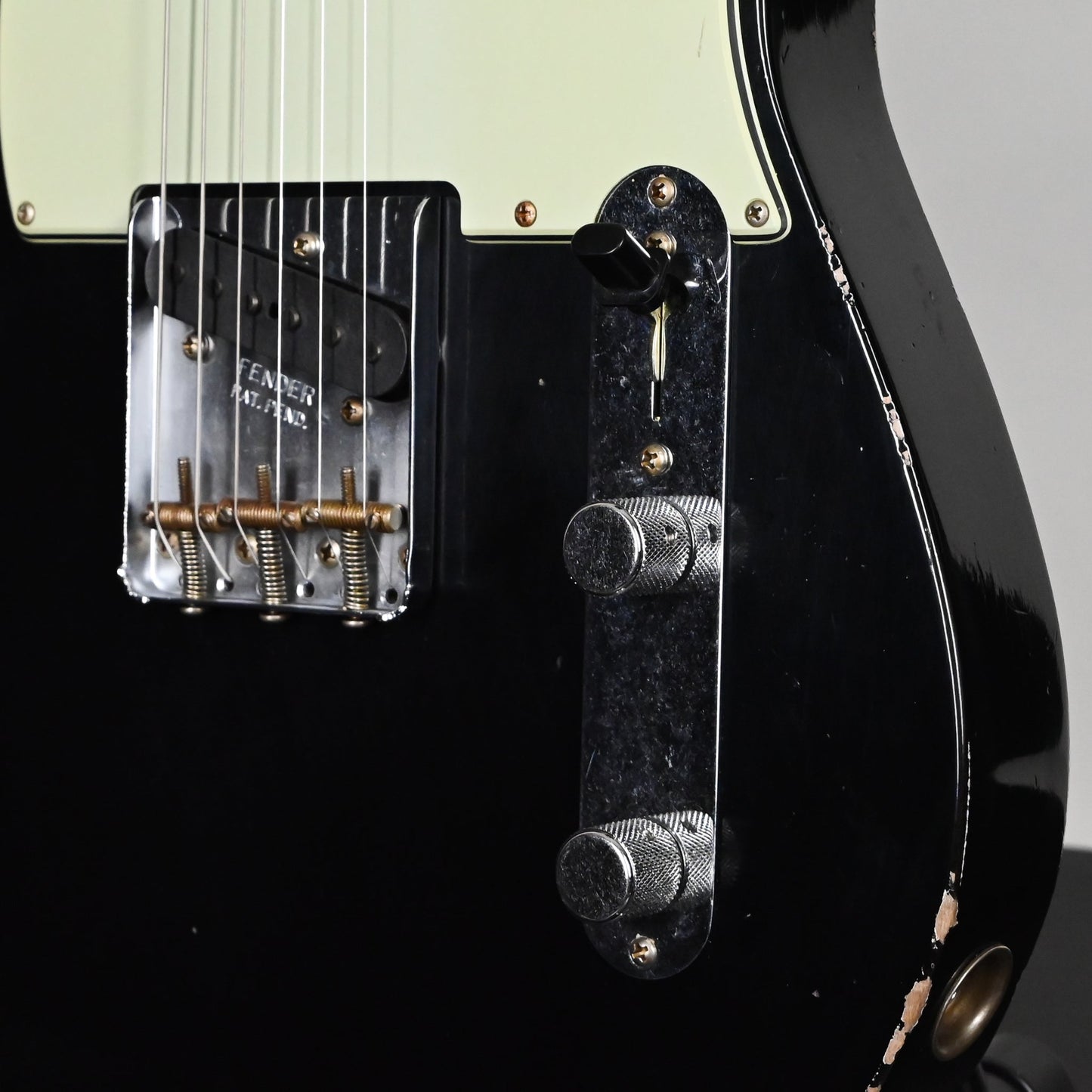 Fender Custom Shop Limited Edition 1963 Telecaster Relic- Black 2025 (CZ588650)