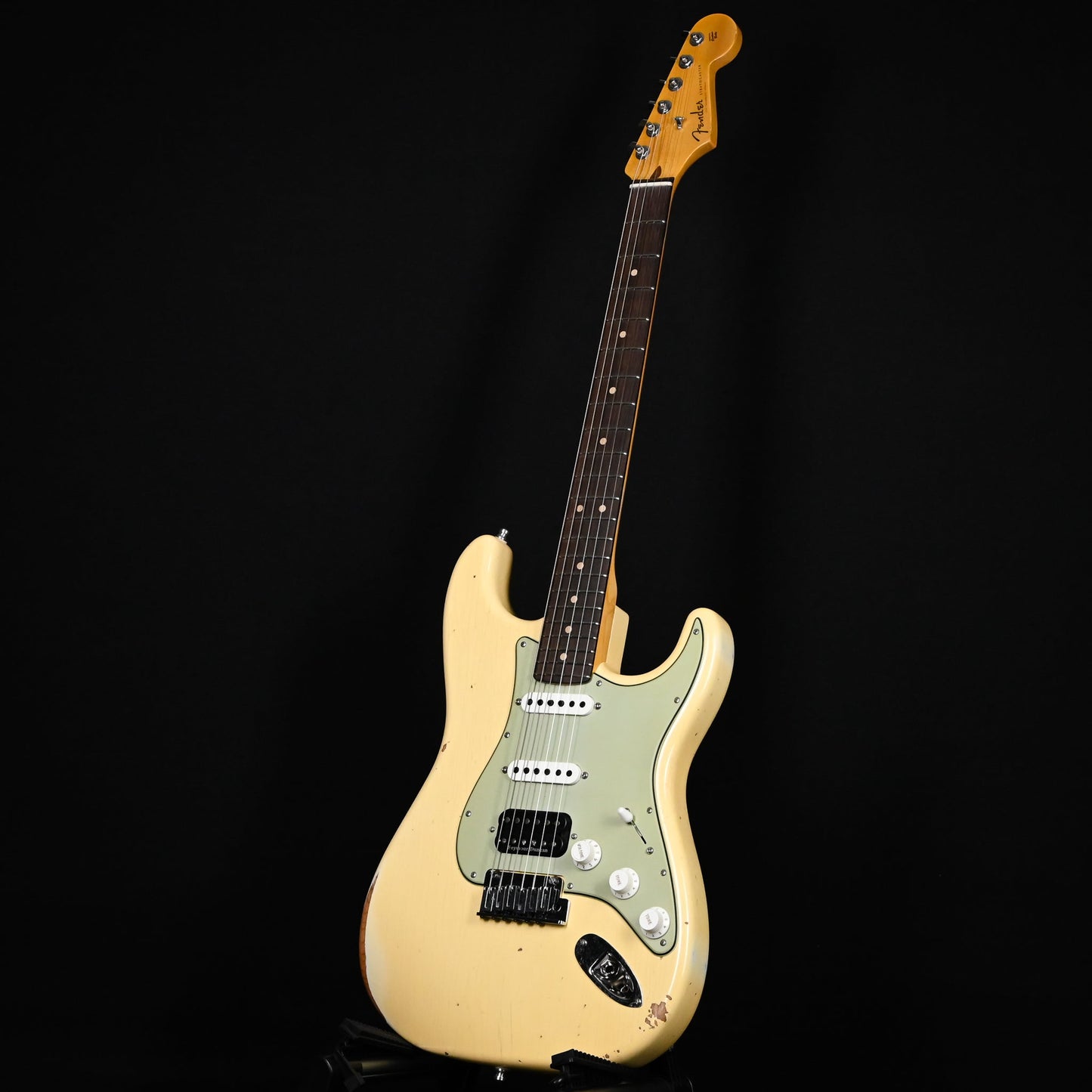 Fender Custom Shop Deluxe Stratocaster w/ Seymour Duncan SH4B Humbucker, Relic/ Closet Classic Hardware- Aged Vintage White 2026 (R148062)