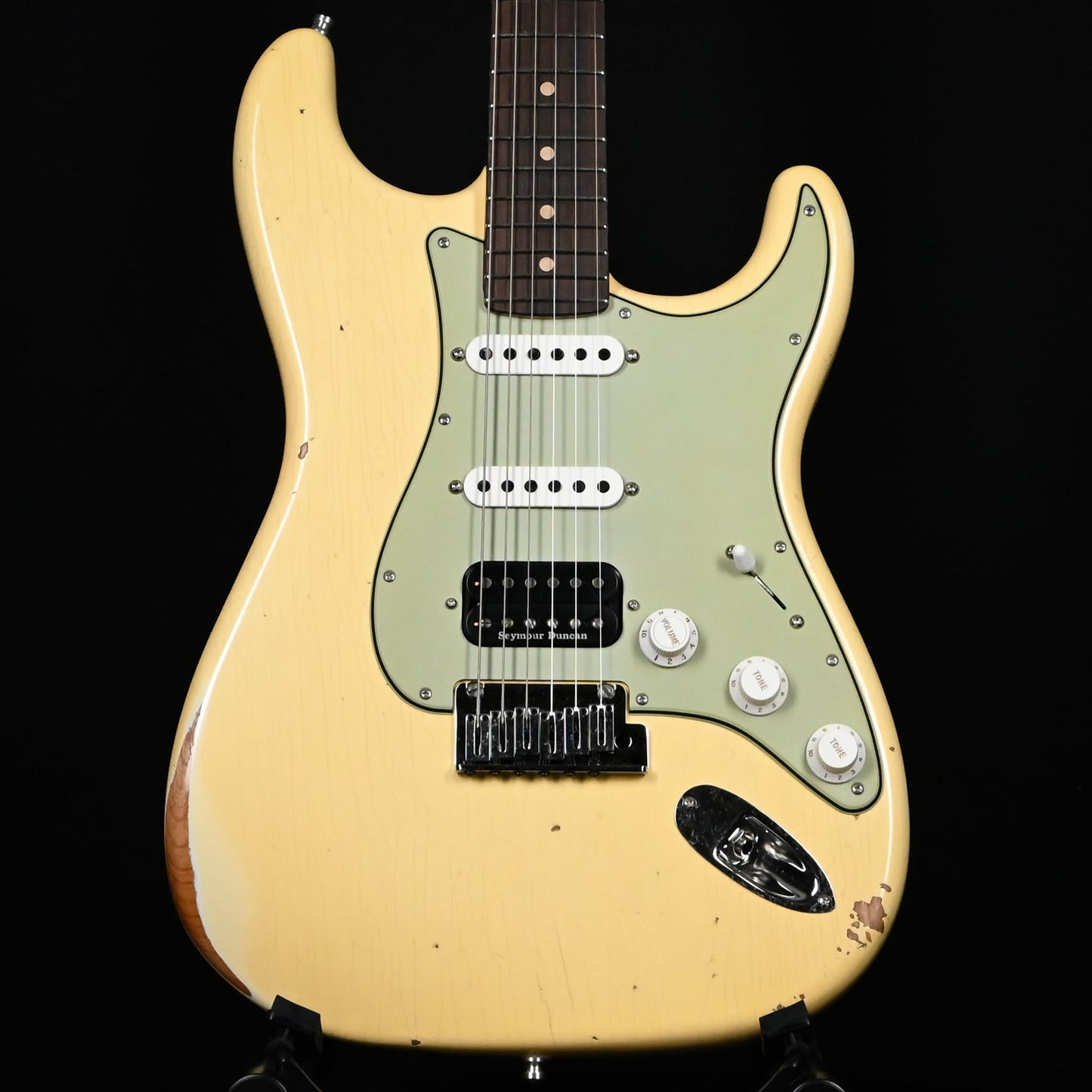Fender Custom Shop Deluxe Stratocaster w/ Seymour Duncan SH4B Humbucker, Relic/ Closet Classic Hardware- Aged Vintage White 2026 (R148062)