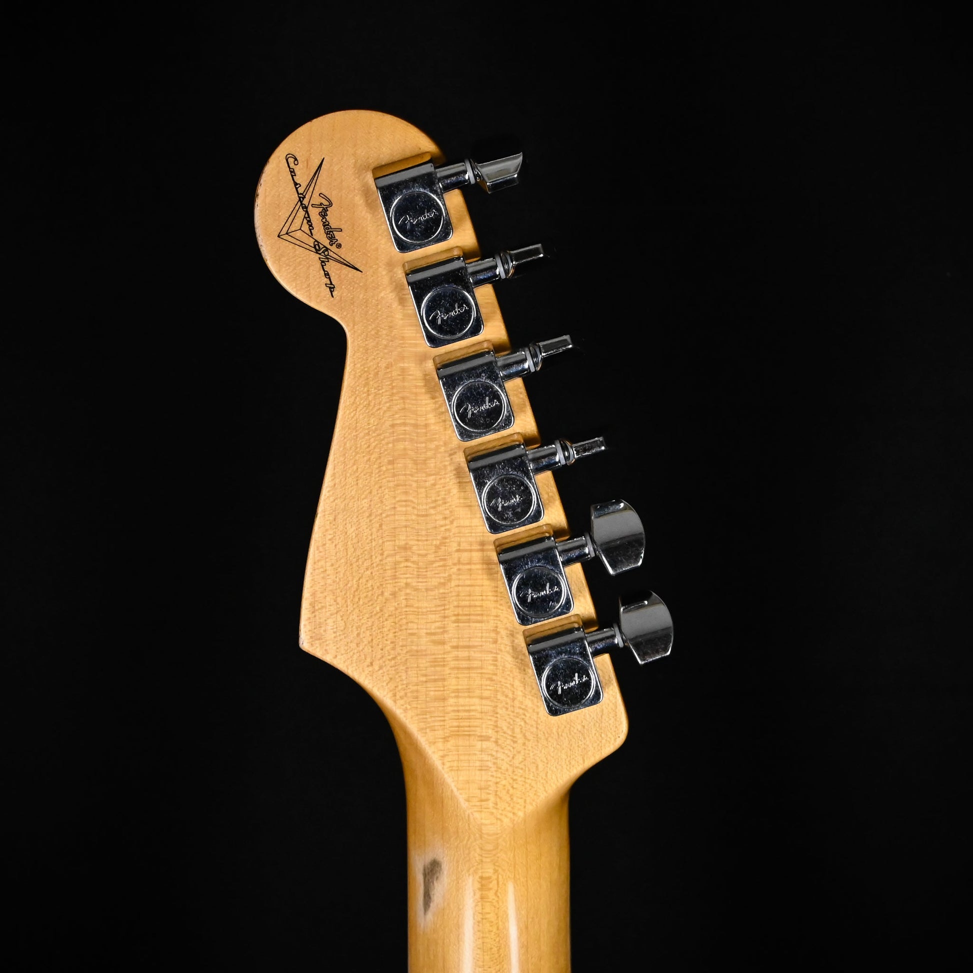 Fender Custom Shop Deluxe Stratocaster w/ Seymour Duncan SH4B Humbucker, Relic/ Closet Classic Hardware- Aged Vintage White 2026 (R148062)
