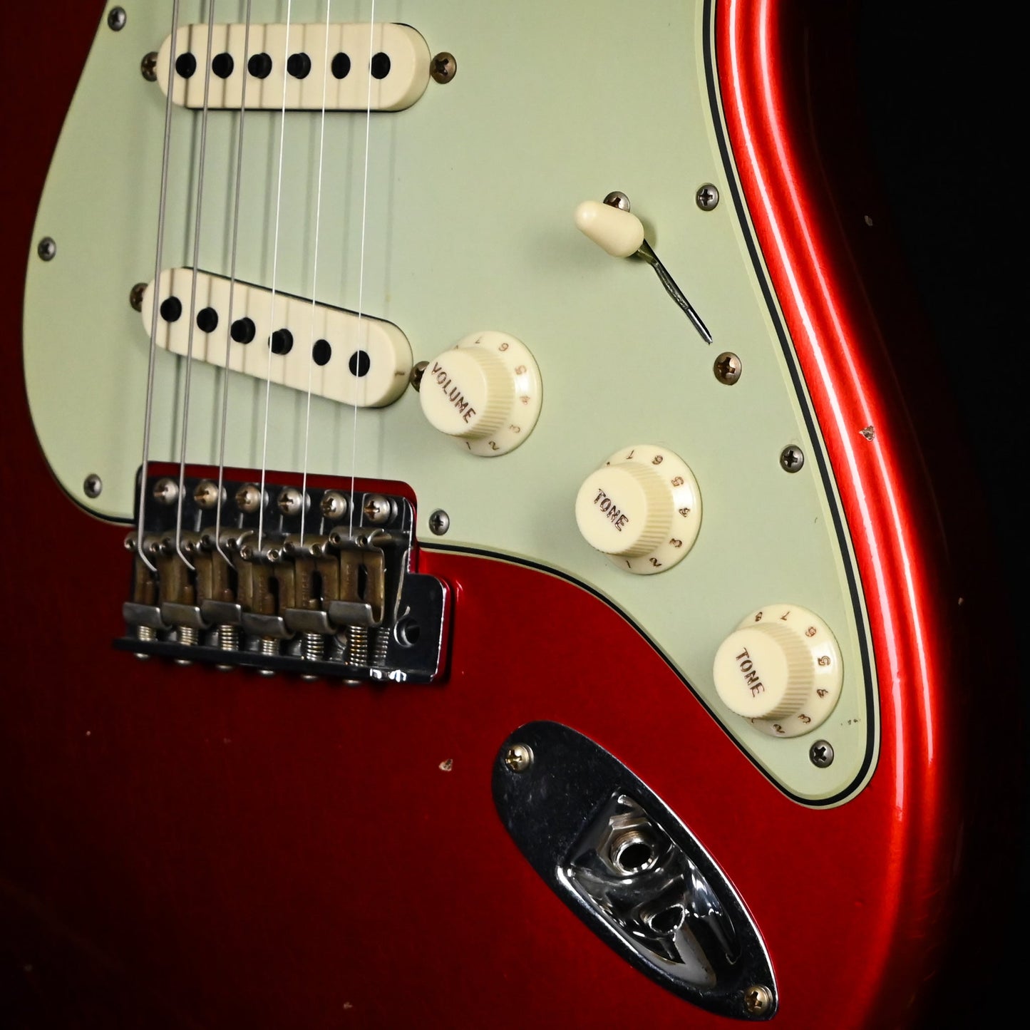 Fender Custom Shop Limited Edition 64 L-Series Stratocaster Journeyman- Aged Candy Apple Red 2026 (L11847)
