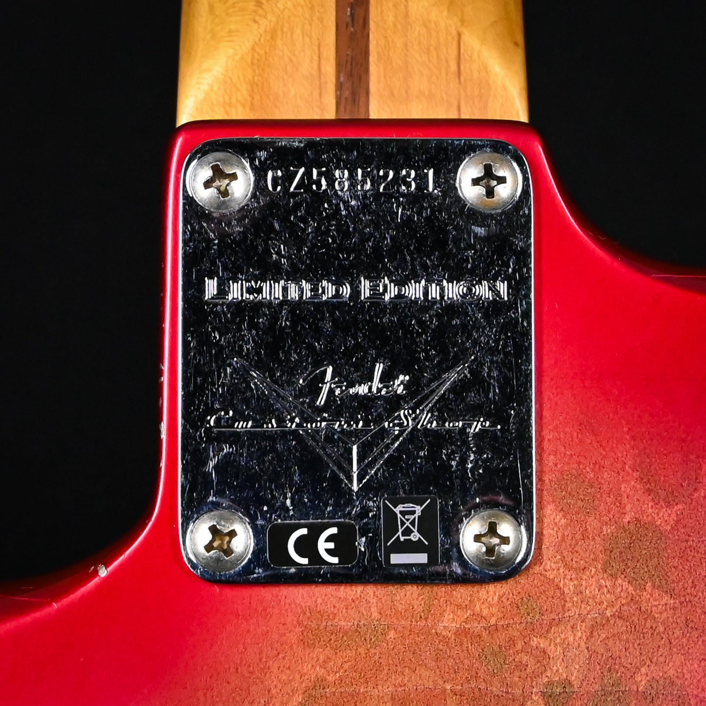 Fender Custom Shop Limited Edition El Diablo Stratocaster Relic- Aged Pink Paisley 2025 (CZ585231)