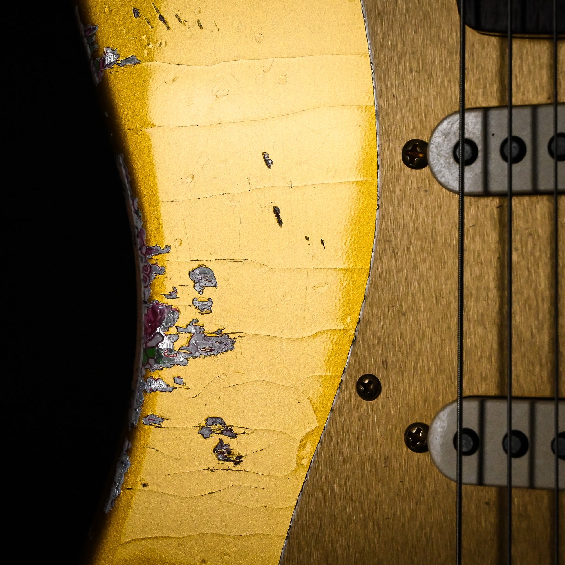 Fender Custom Shop 1962 Stratocaster w/ Gold Hardware Heavy Relic- Frost Gold/ Pink Paisley 2025 (R139222)