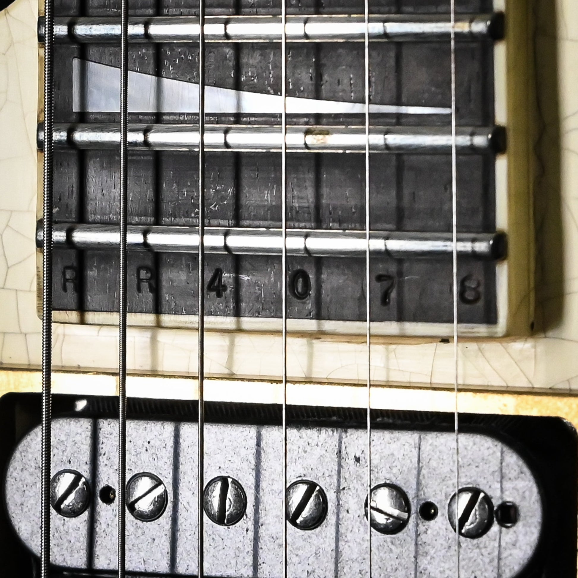 Jackson Custom Shop USA Special Edition Rhoads Nitro-Relic Tour Finish- Vanilla Shake/ 2 Tone Burst 2025 (RR4078)