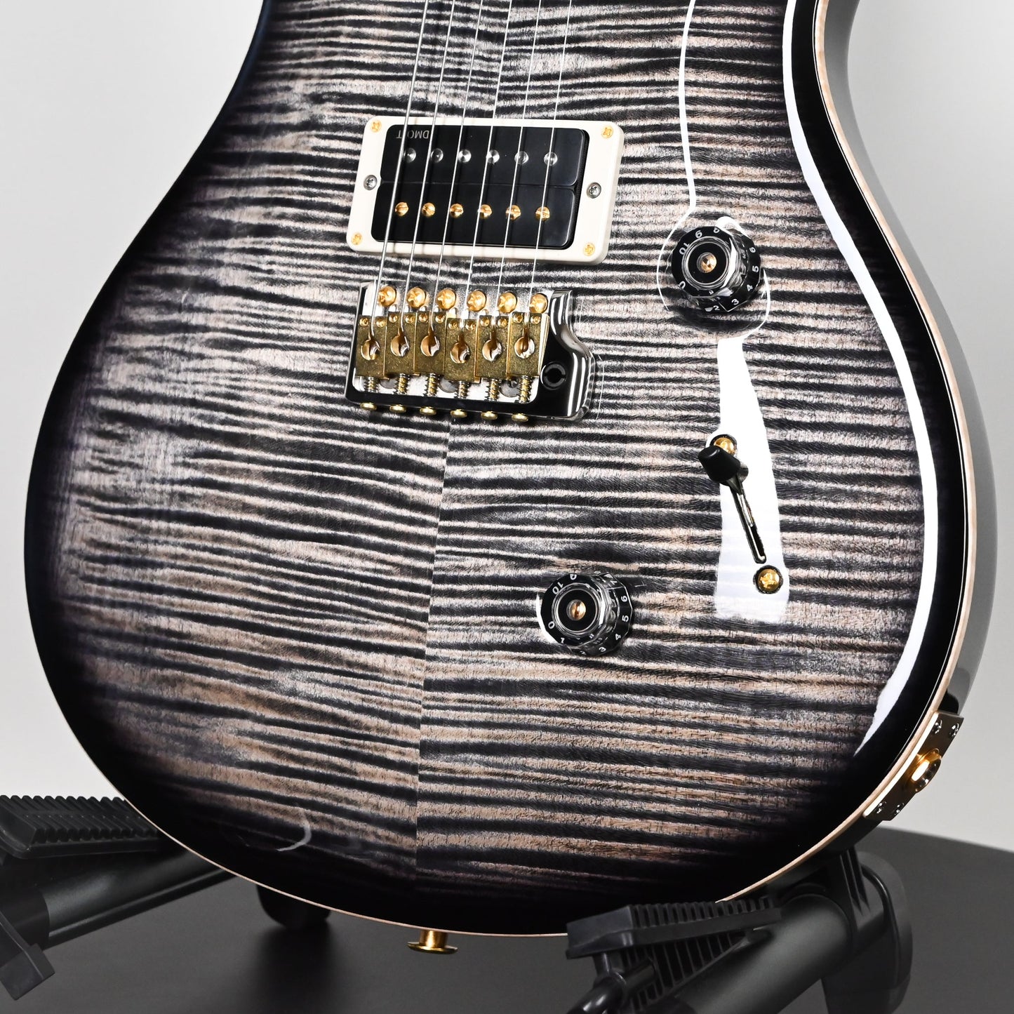 PRS Custom 24 w/ 10-Top & DMO Pickups- Charcoal Burst 2025 (0421536)