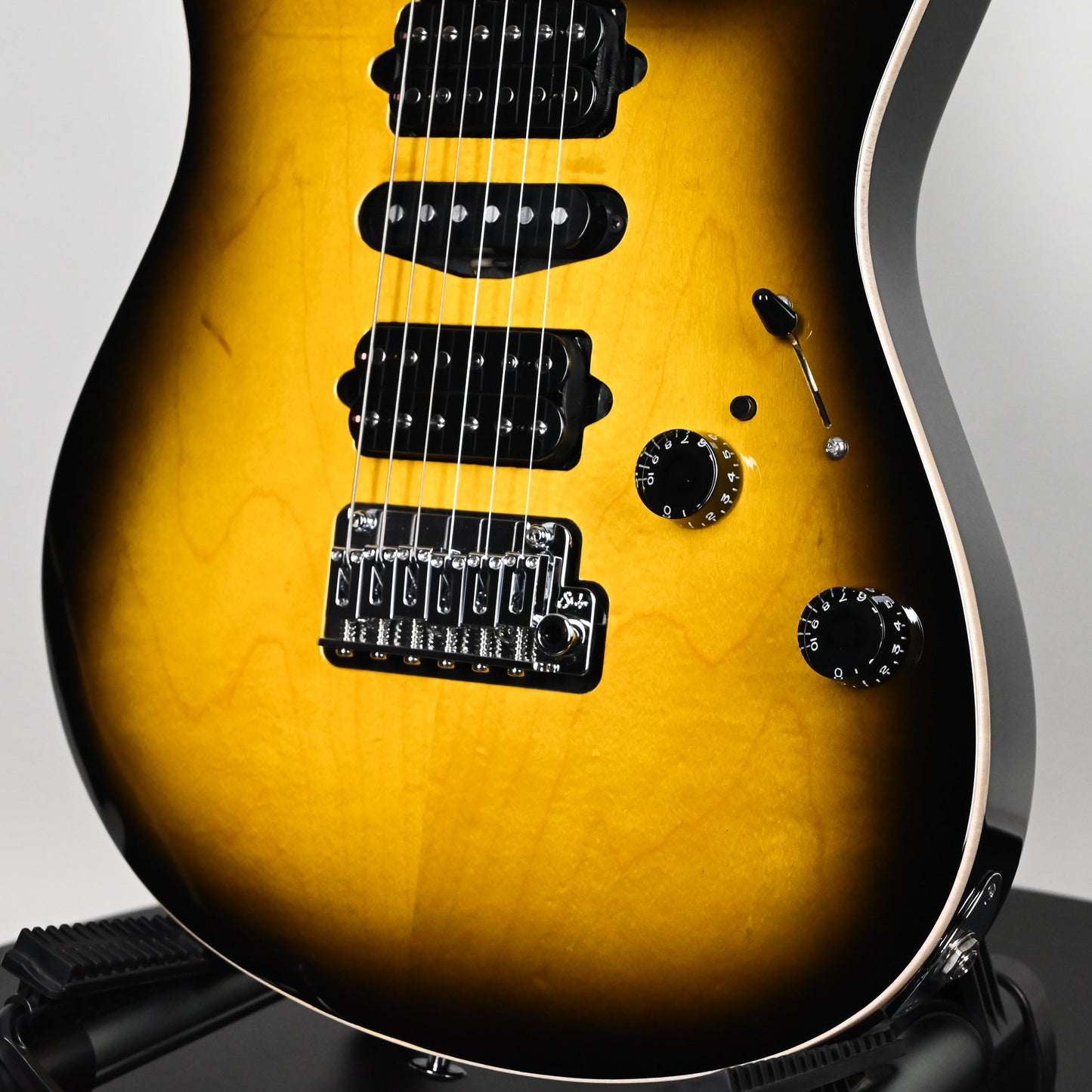 Suhr Custom Modern Electric Guitar- 2 Tone Tobacco Burst (91561)