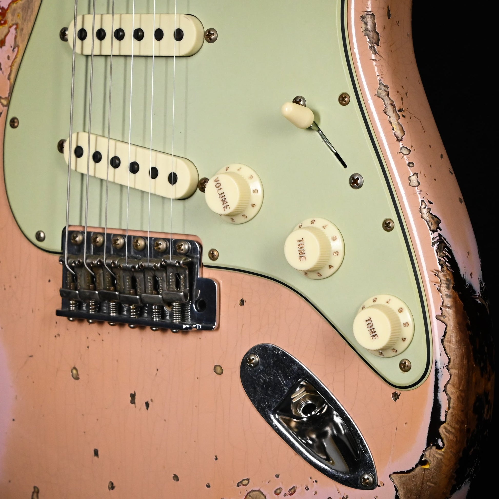 Fender Custom Shop Limited Edition '59 Stratocaster Super Heavy Relic- Aged Dirty Shell Pink/ Chocolate 3 Tone Sunburst 2025 (CZ586151)