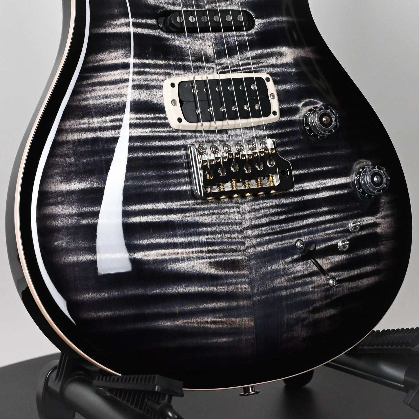 PRS Modern Eagle V Electric Guitar- Charcoal Burst 2025 (0414719)